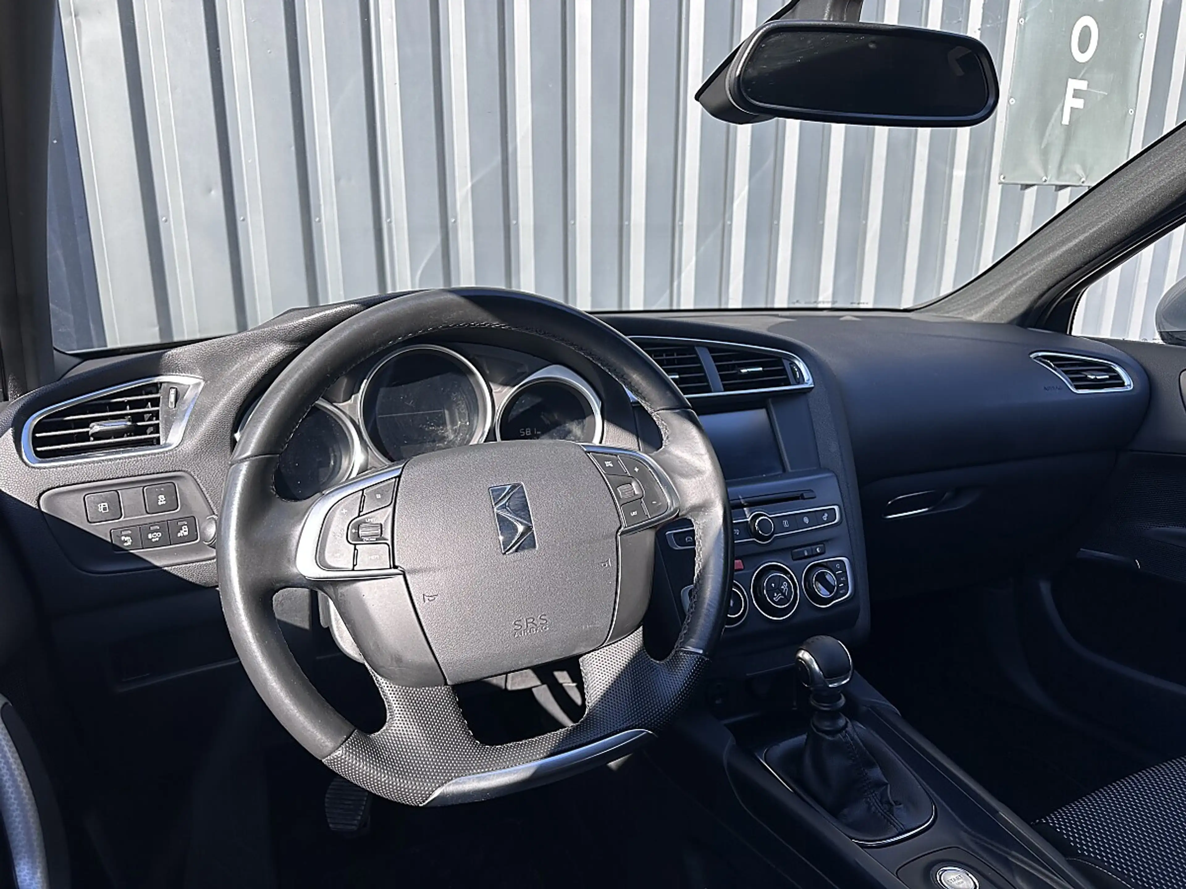 DS Automobiles DS 4 1.6 BlueHDi · Zahnriemen neu · Navi · Rückfahrk... — photo 8