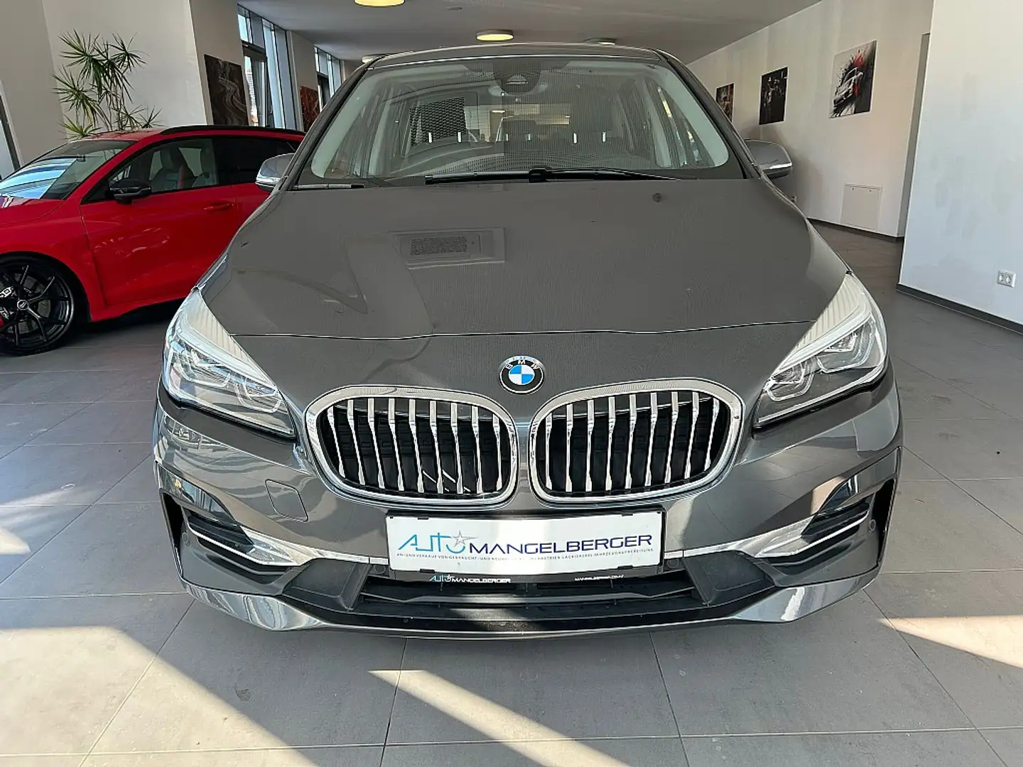 BMW 218 i Gran Tourer Grau - 2