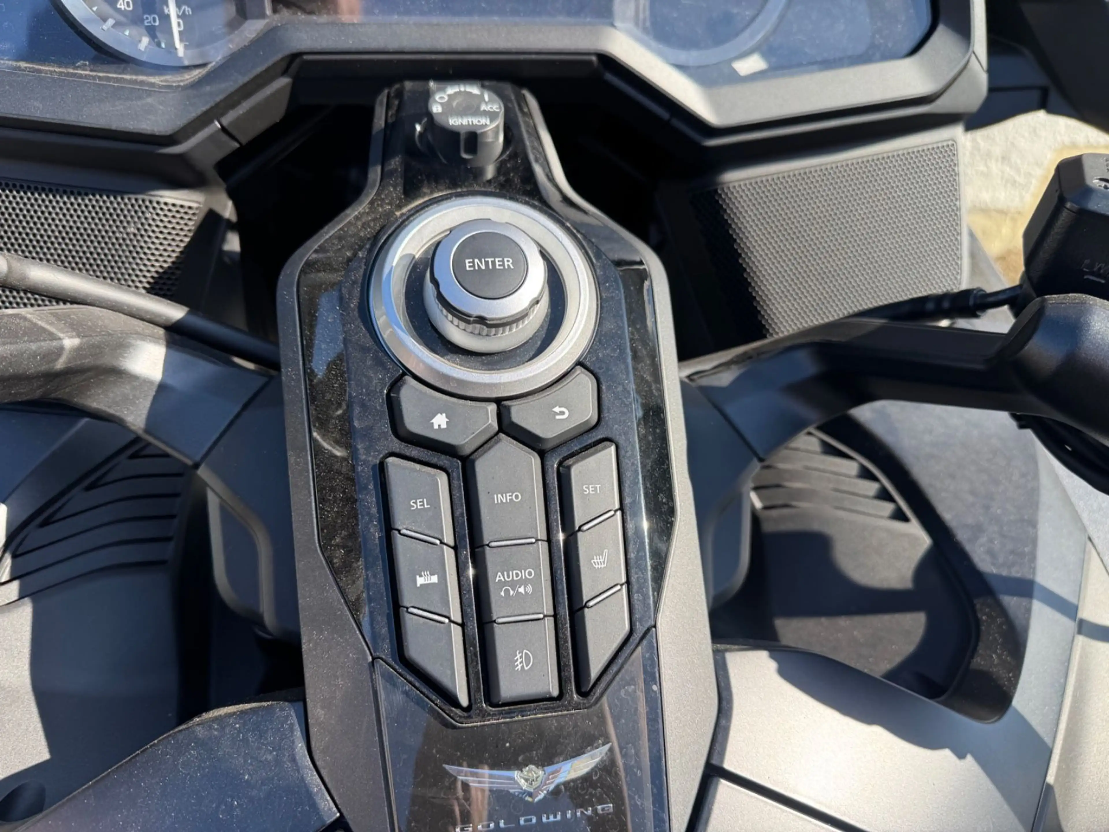 Honda GL 1800 Gold Wing Tour — photo 9