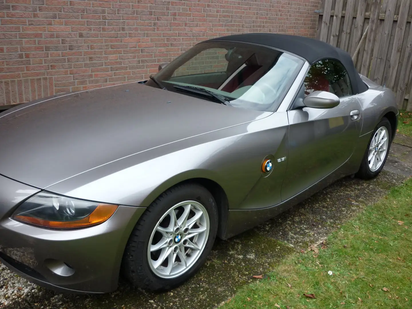 BMW Z4 Z4 Roadster 2.5i Aut., Leder, Klima, Liebhaber Grau - 1