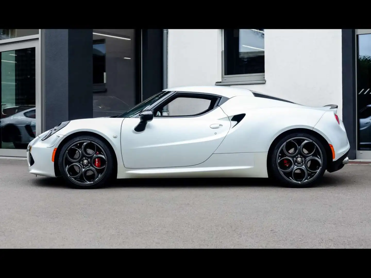 Alfa Romeo 4C COUPELAUNCH EDITION1/500OPACOCARBON Blanc - 2