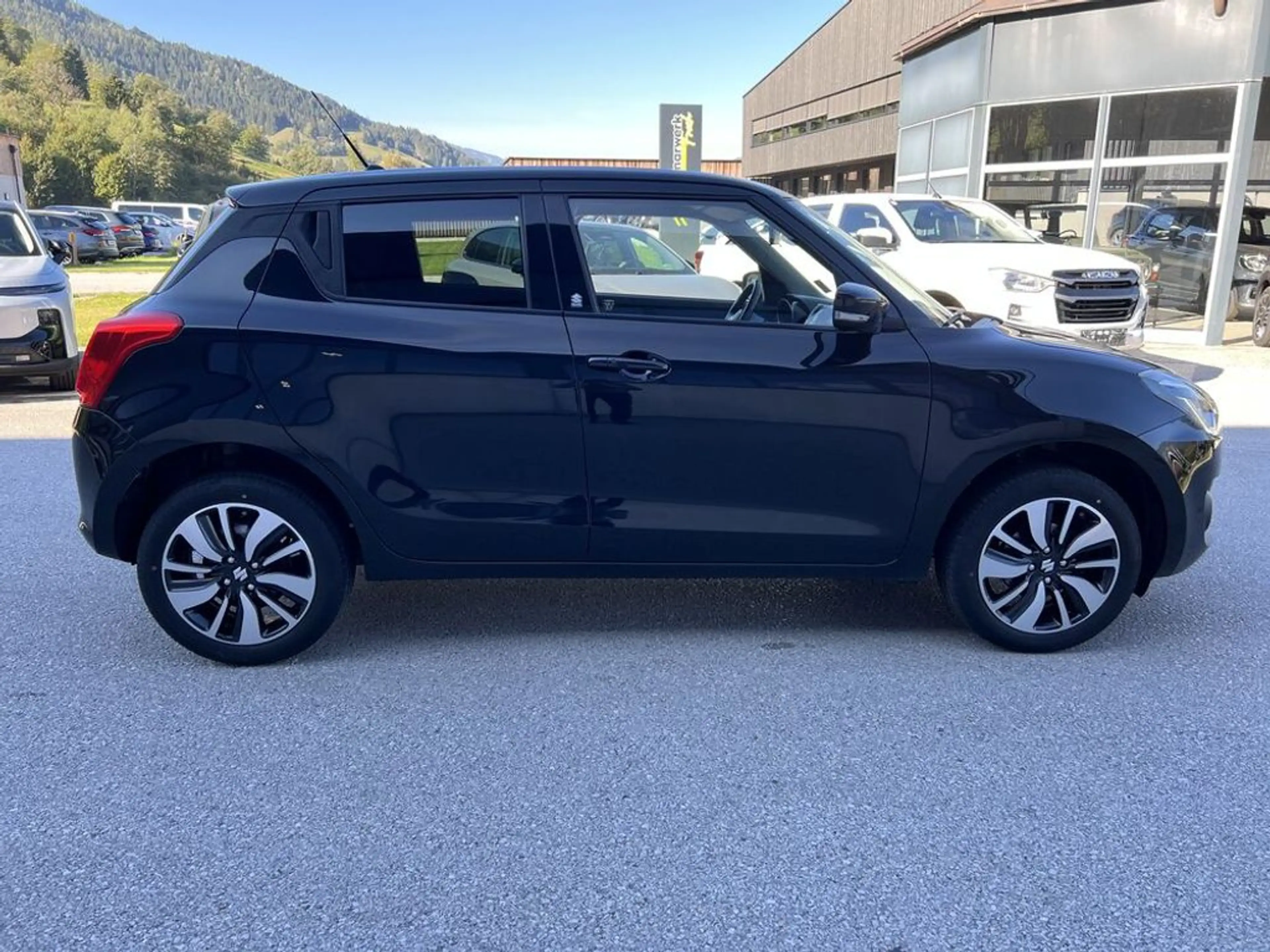 Suzuki Swift 1.2 DJ Hybrid ALLGRIP flash — photo 8