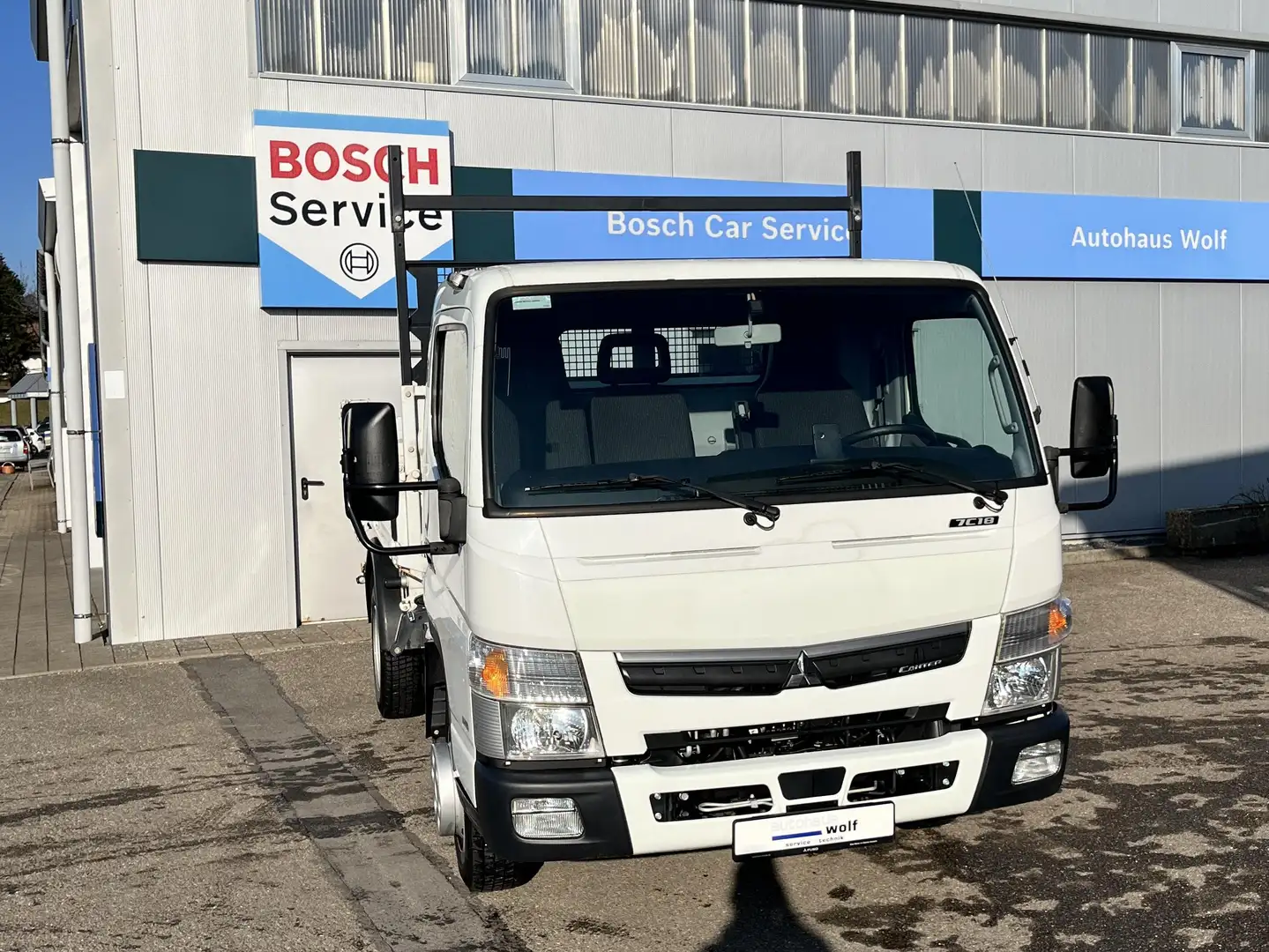 Fuso Canter Weiß - 1