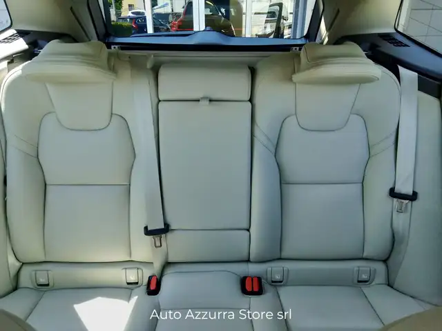 Volvo XC60 view 15