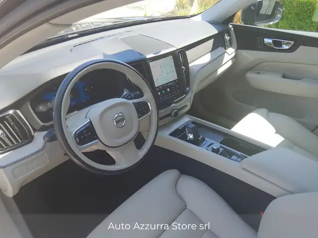 Volvo XC60 view 10