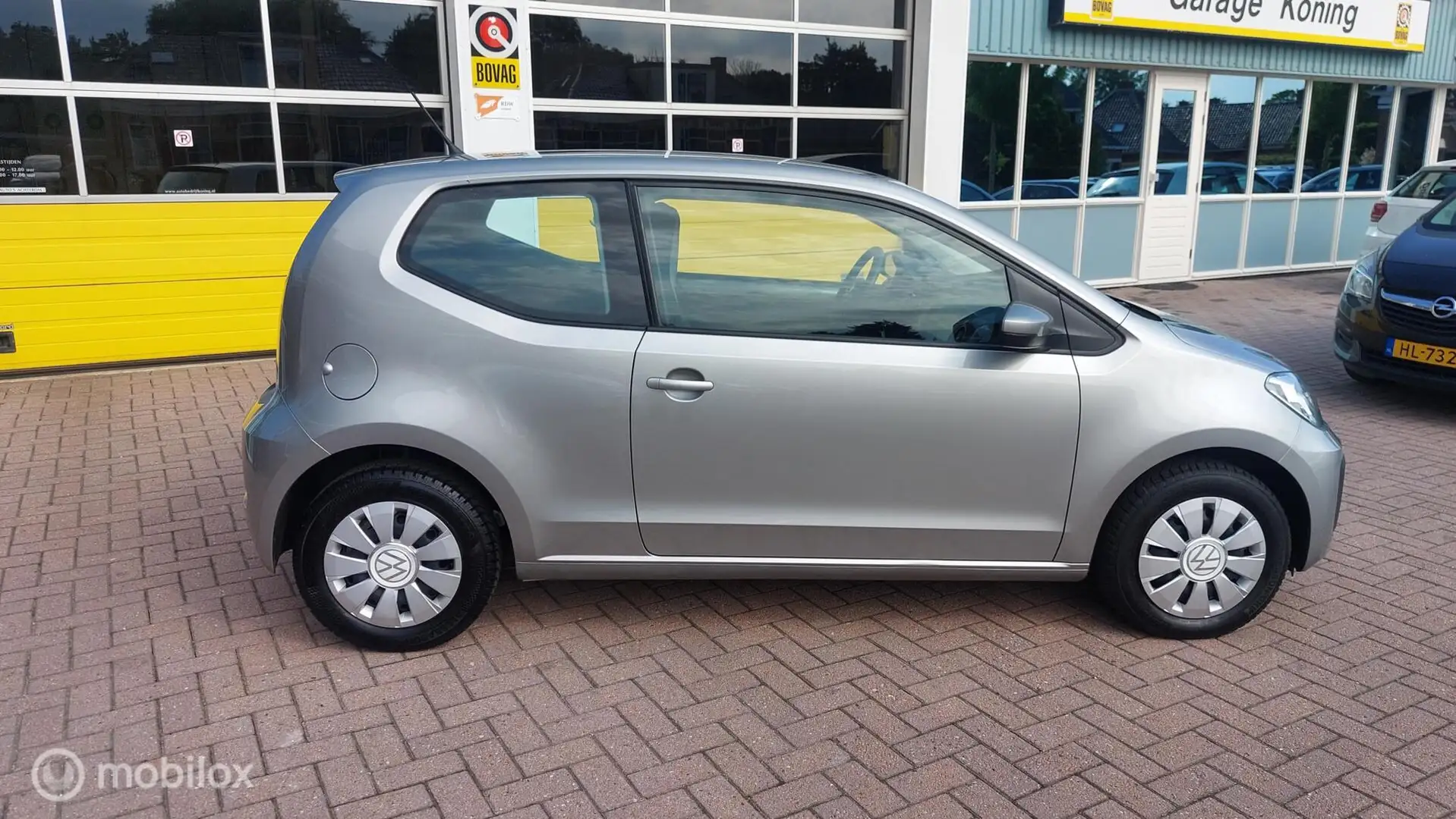 Volkswagen up! 1.0 BMT move up! Camera Grijs - 2