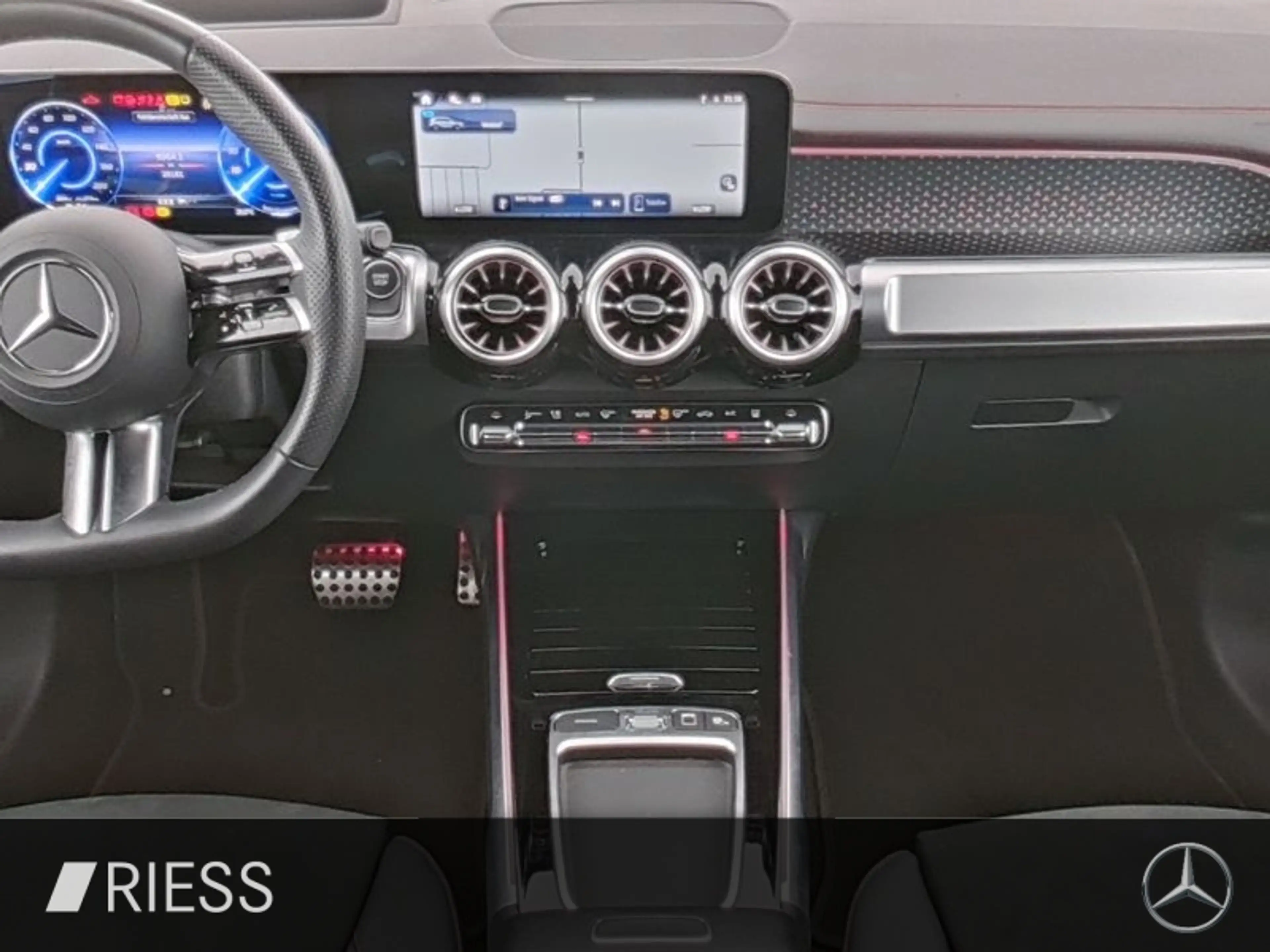 Mercedes-Benz EQB 350 4MATIC 360 ACC AUT HUD Kam. KeyLess LED — photo 10