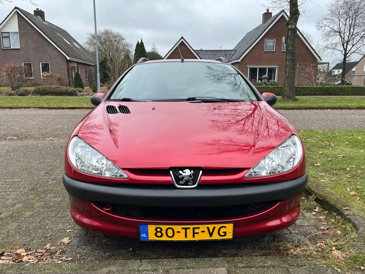 Peugeot 206 1.4 One-line Rood - 2