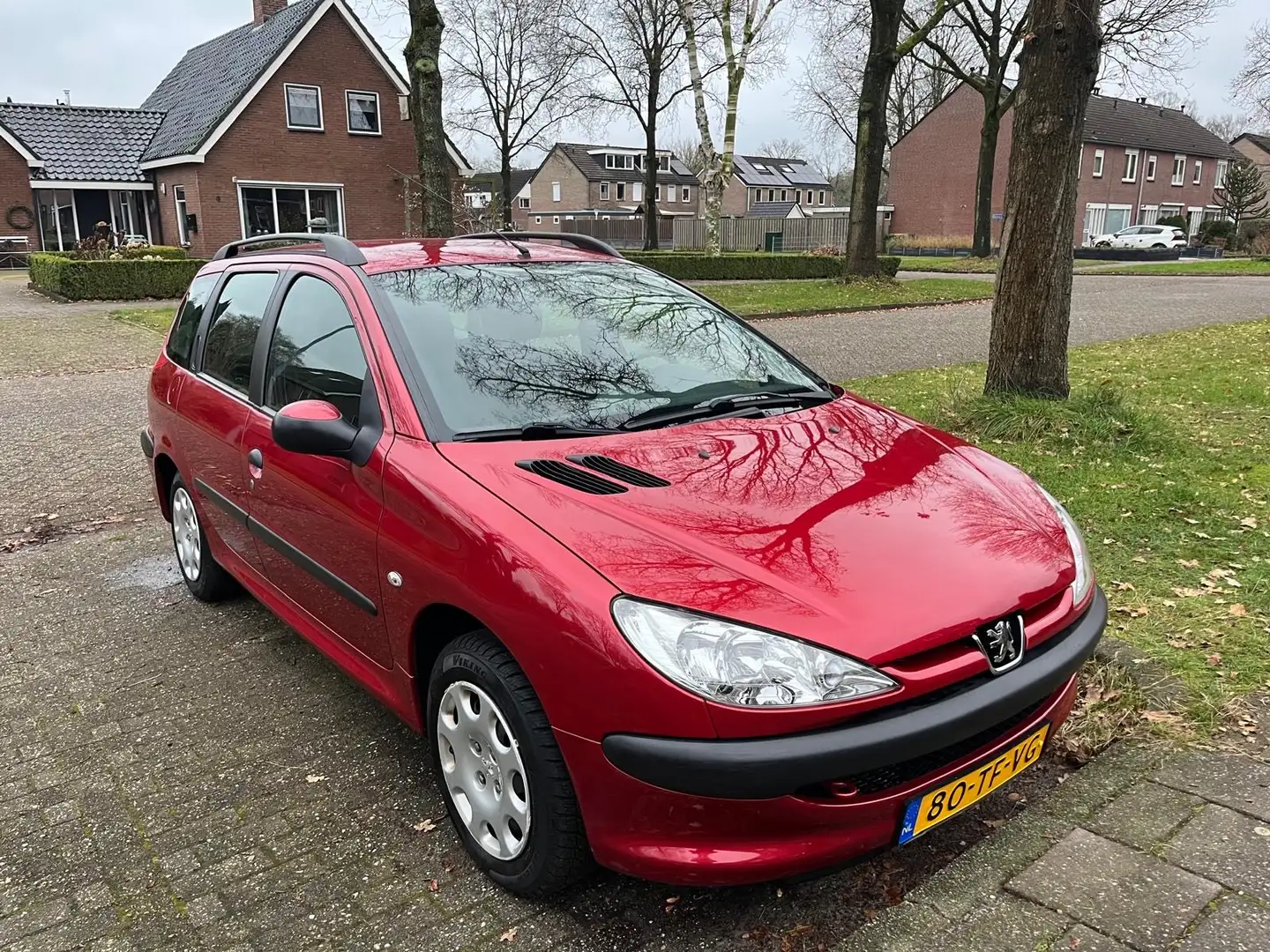 Peugeot 206 1.4 One-line Rood - 1