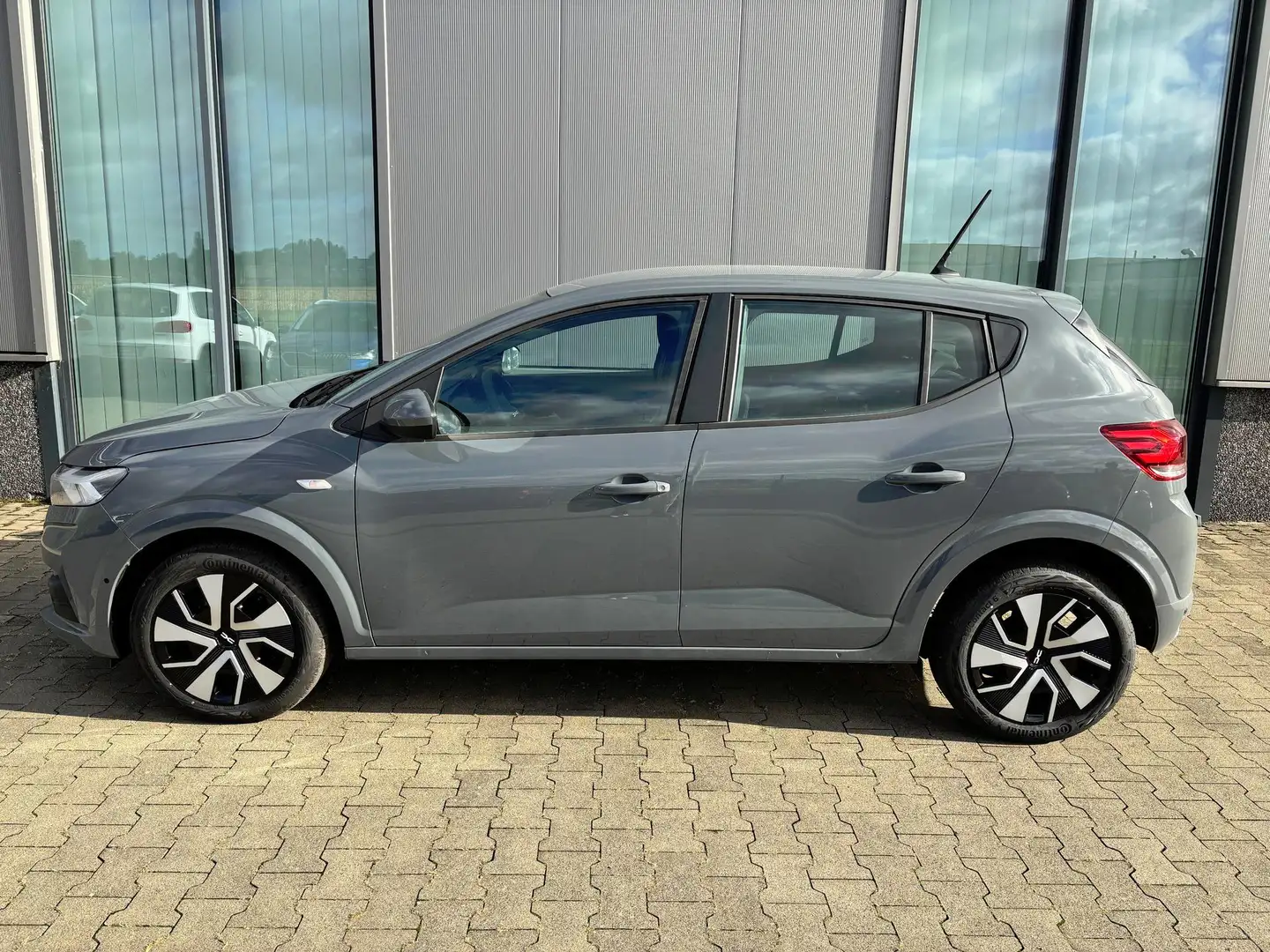 Dacia Sandero Expression 1.0 ECO-G 100 BENZIN/LPG-GASANLAGE, ... Grau - 1