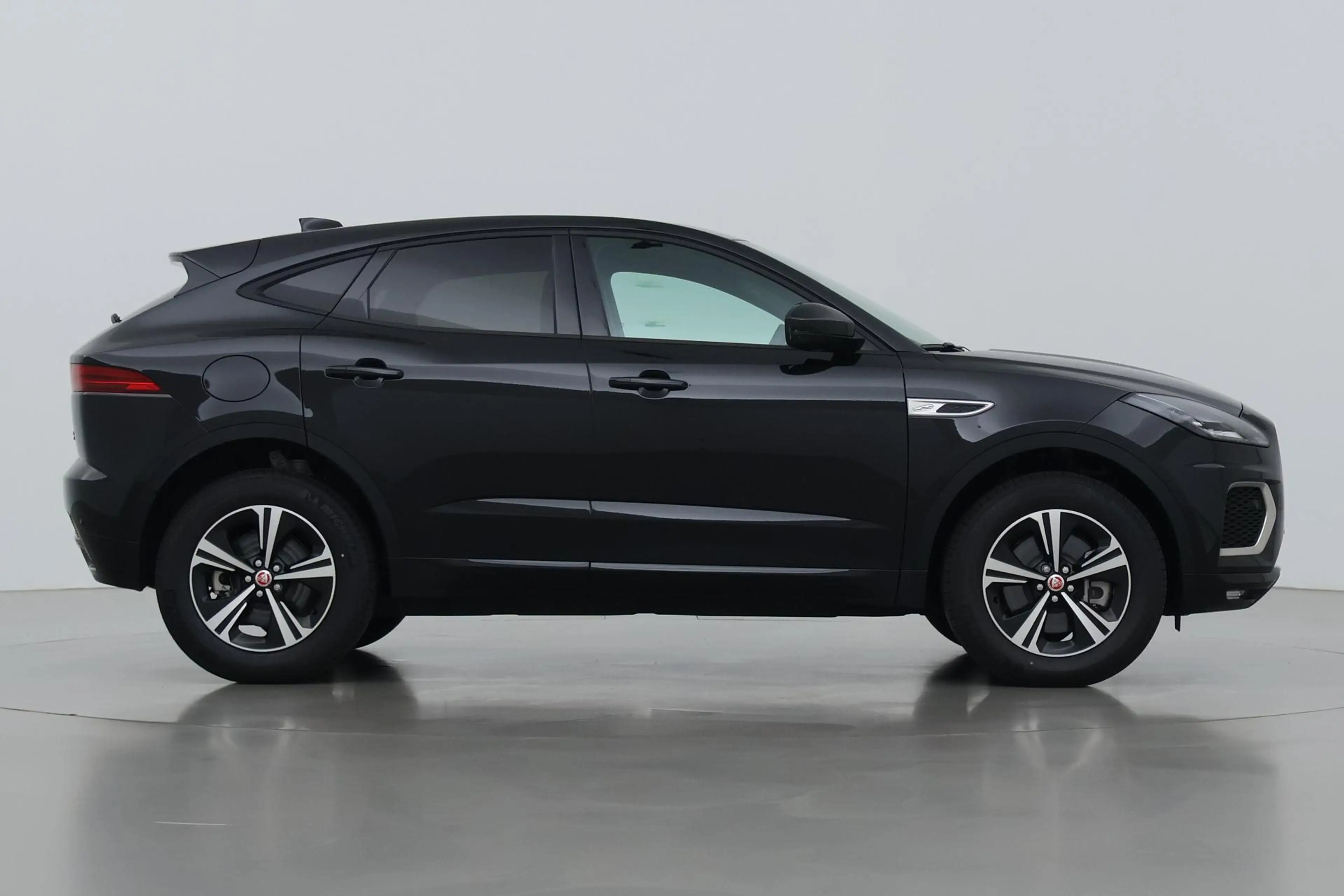 Jaguar E-Pace P300e AWD R-Dynamic S | ACC | Panoramadak | Memory — photo 10