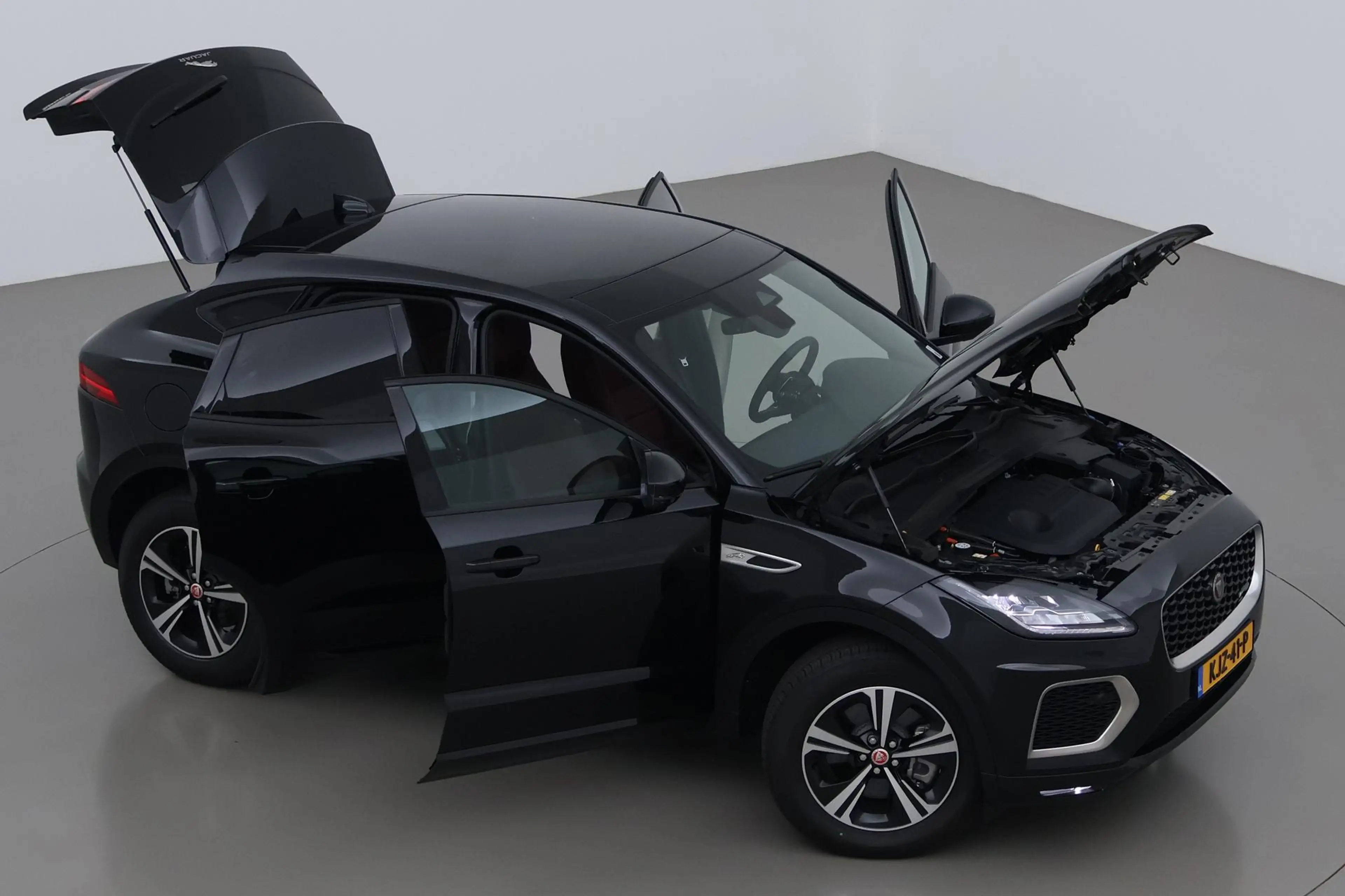 Jaguar E-Pace P300e AWD R-Dynamic S | ACC | Panoramadak | Memory — photo 6