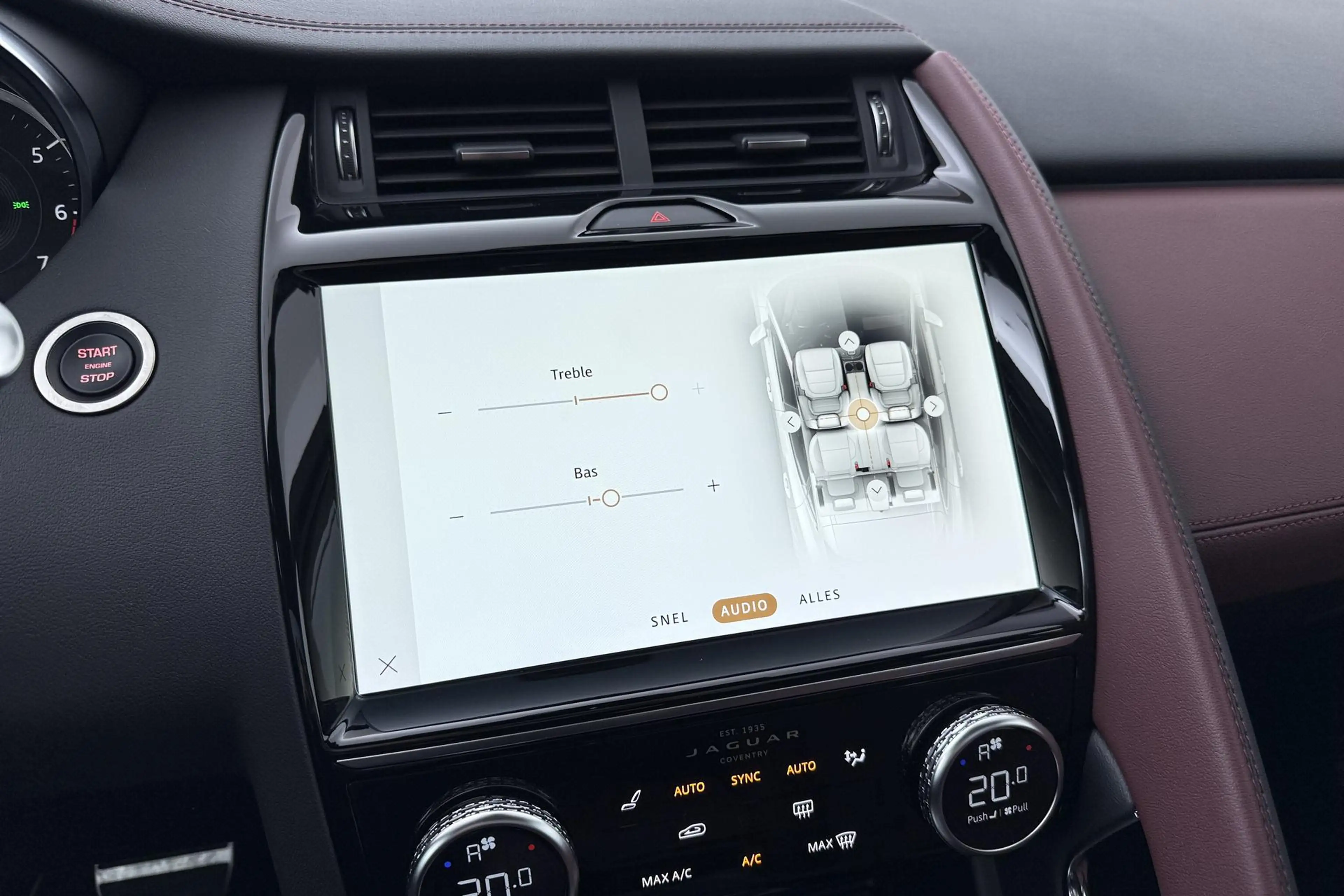Jaguar E-Pace P300e AWD R-Dynamic S | ACC | Panoramadak | Memory — photo 27