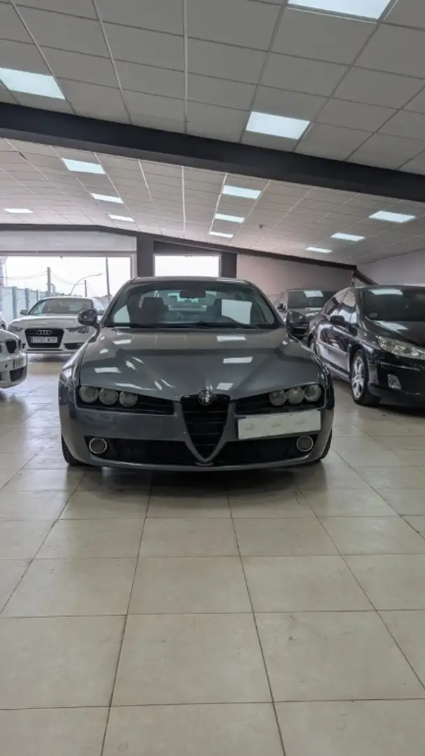 Alfa Romeo 159 1.9JTD Distinctive 150 Gris - 2