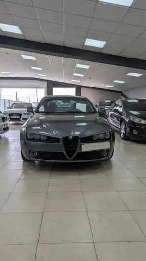 Alfa Romeo Alfa 159 1.9 JTD Distinctive 2009, foto 2