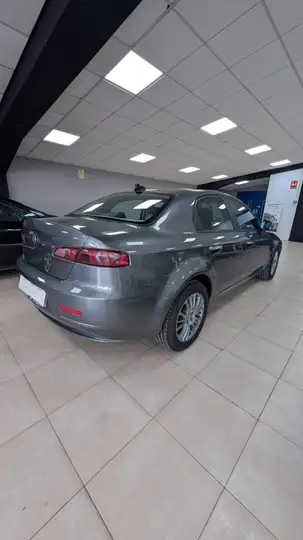 Alfa Romeo Alfa 159 1.9 JTD Distinctive 2009, foto 5