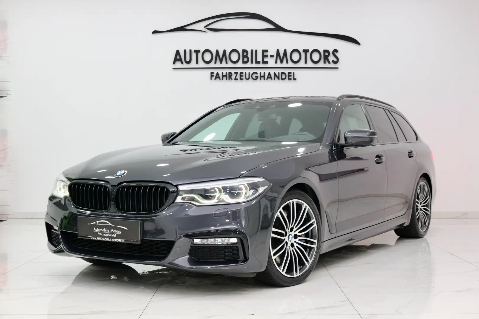 BMW 540 540 d xDrive M Sport Grau - 2