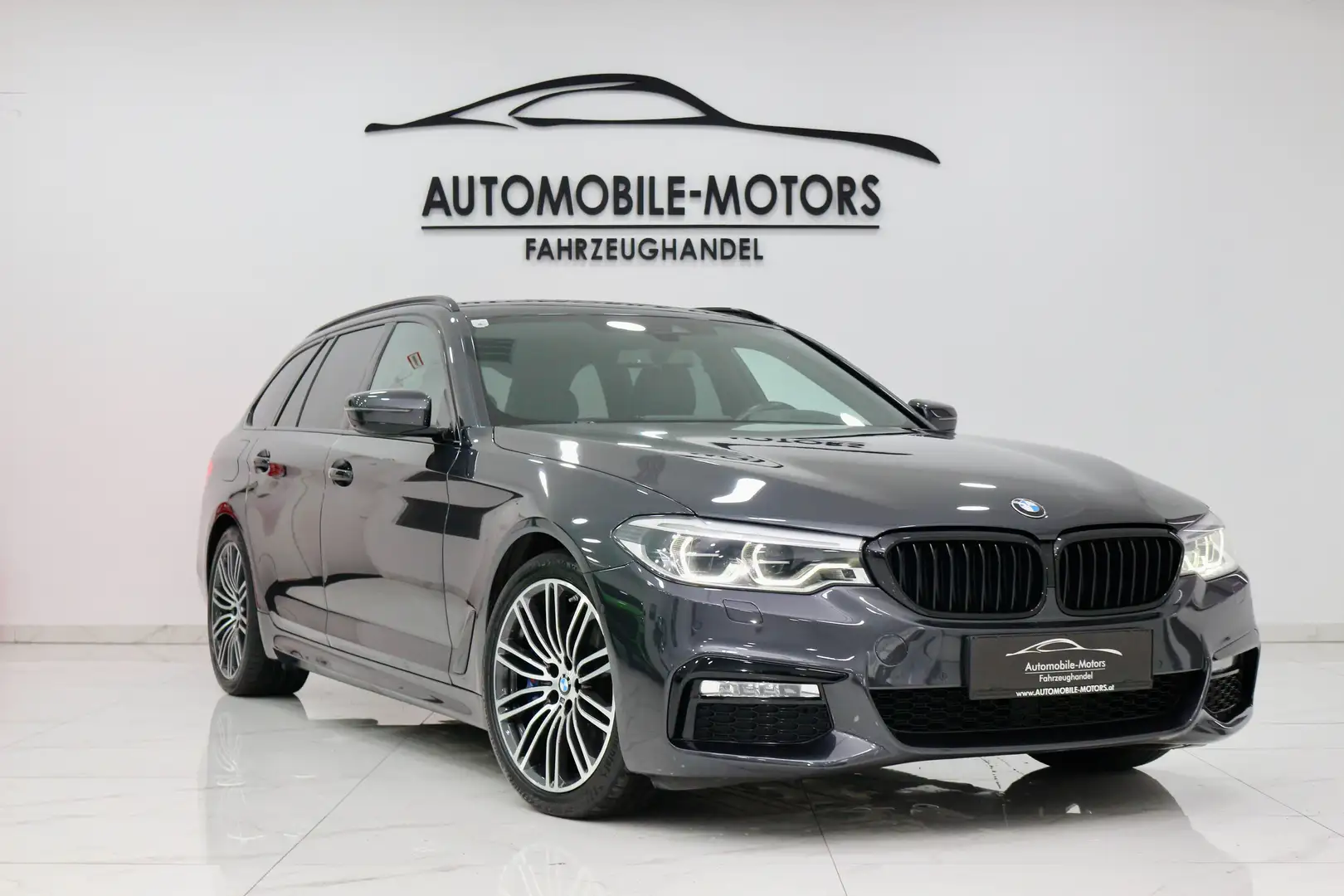 BMW 540 540 d xDrive M Sport Grau - 1