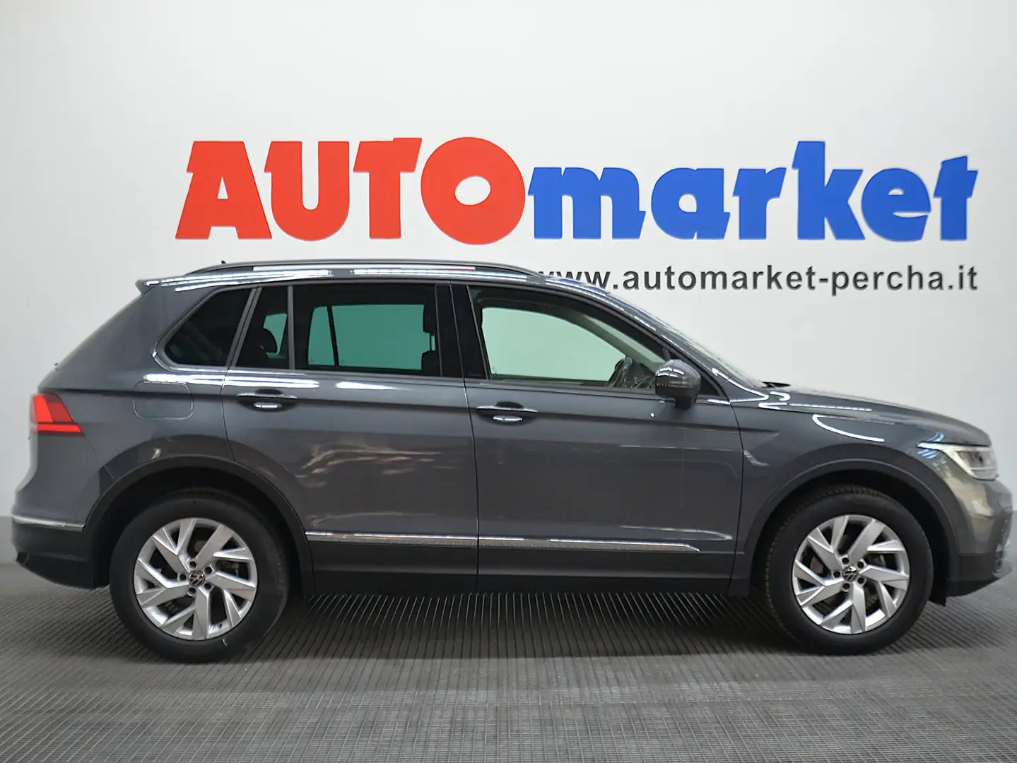 Volkswagen Tiguan 2.0 TDI Life 4motion 150cv dsg Grigio - 1