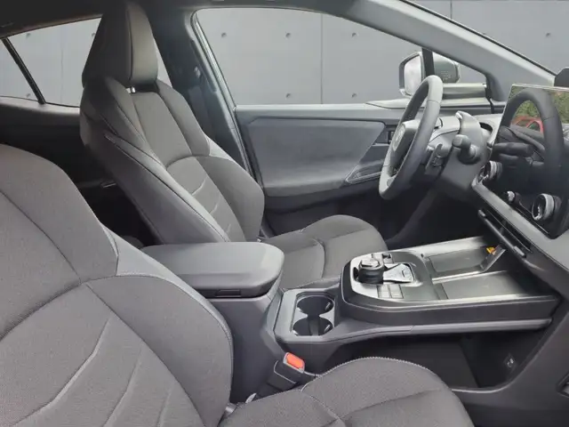 Toyota C-HR+ view 14