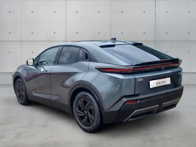 Toyota C-HR+ view 2