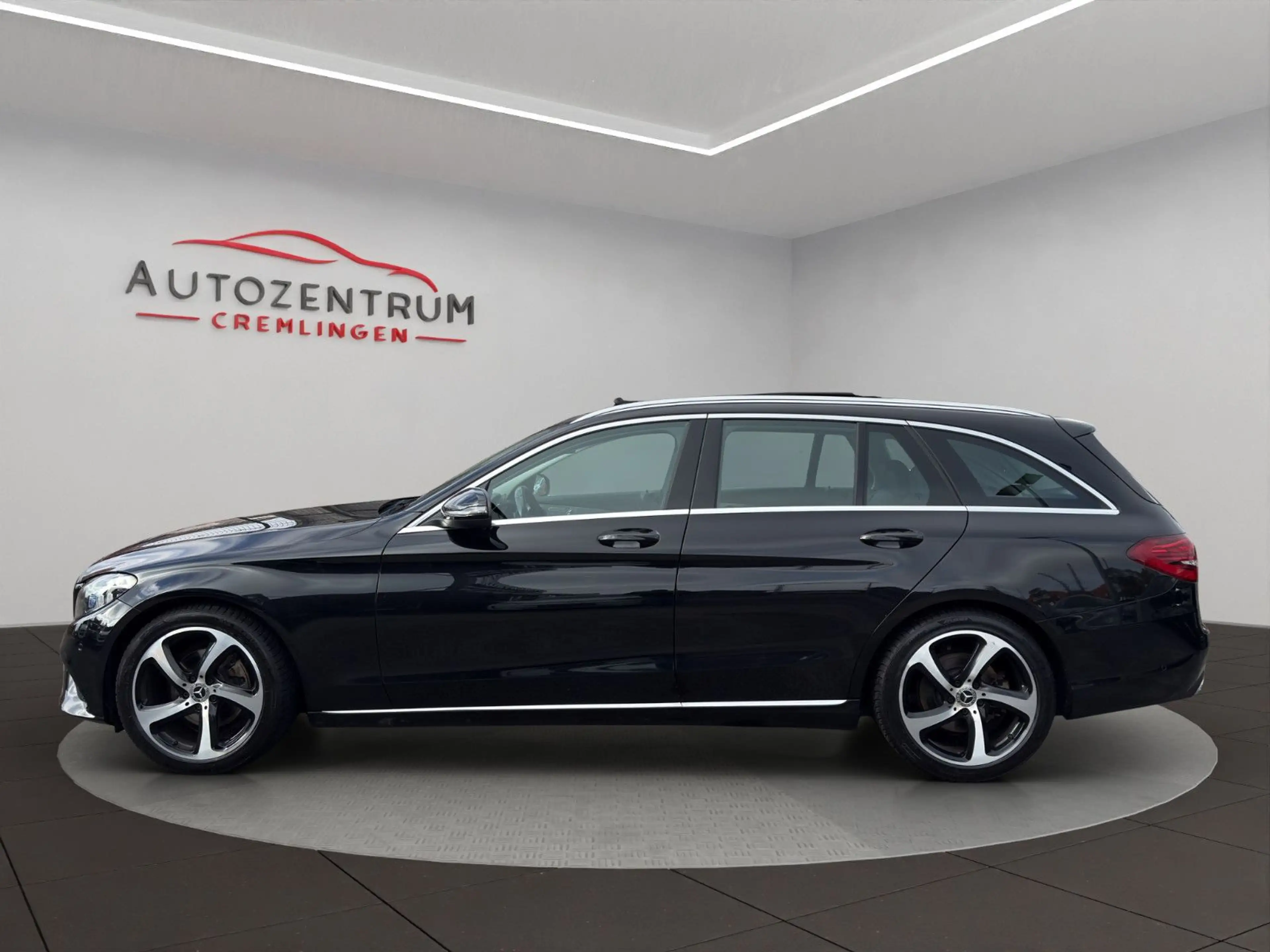 Mercedes-Benz C 220 C220d 9G T PANO LEDER MEMORY MULTIB CAM 17" — photo 8