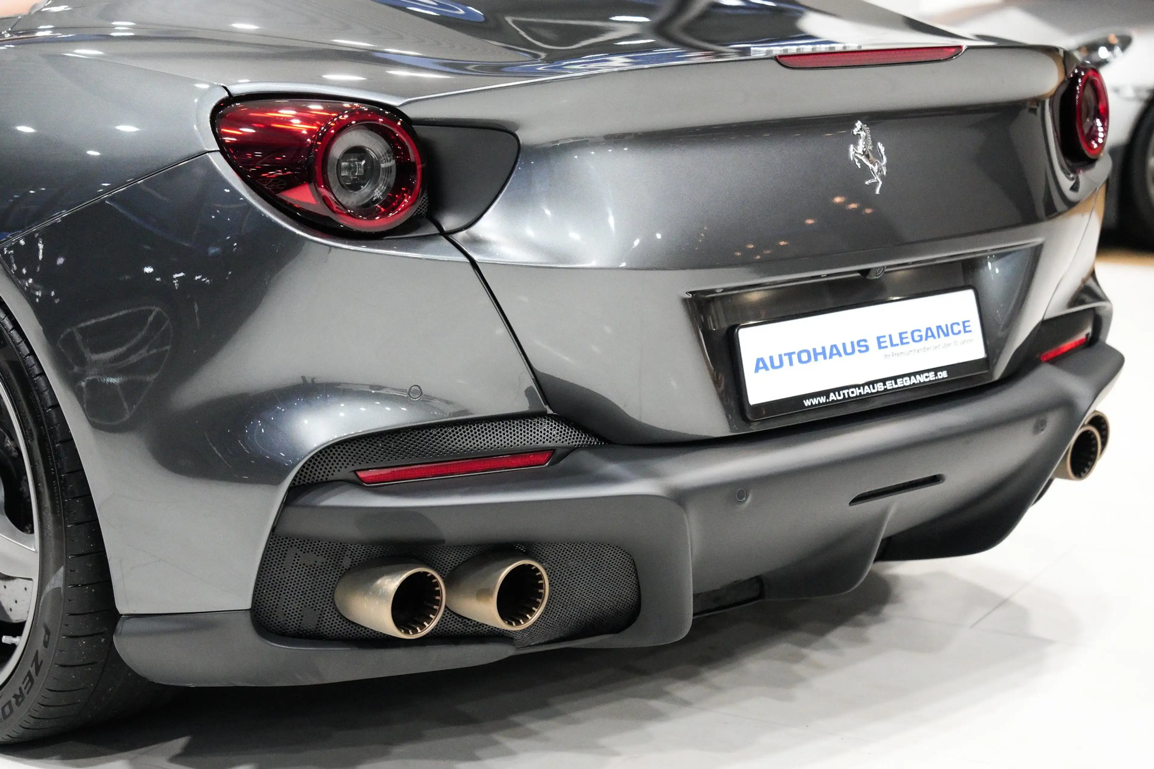 Ferrari Portofino M*CARBON*SPORT-TAILPIPES*CAMERA*JBL* — photo 12