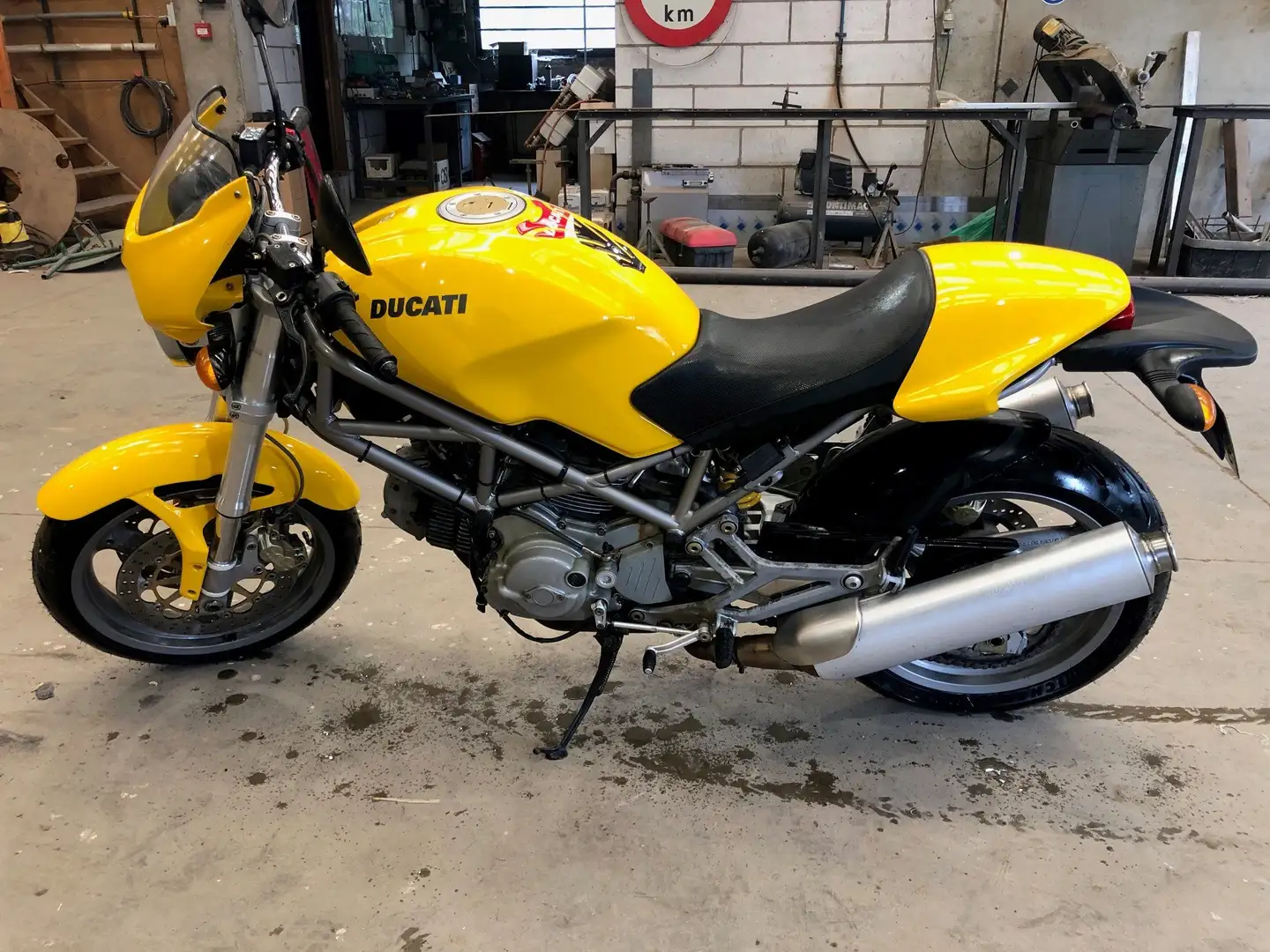 Ducati Monster 620 Galben - 1