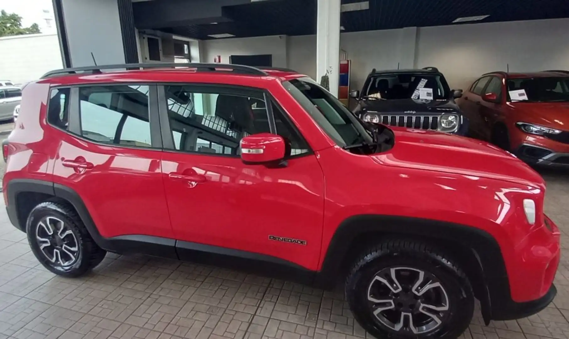 Jeep Renegade 1.6 Mjt DDCT 120 CV Business Rojo - 2
