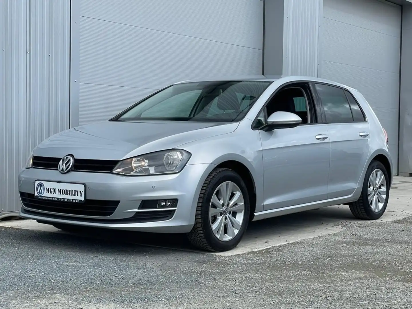 Volkswagen Golf CONFORTLINE TDI 110 Plateado - 2