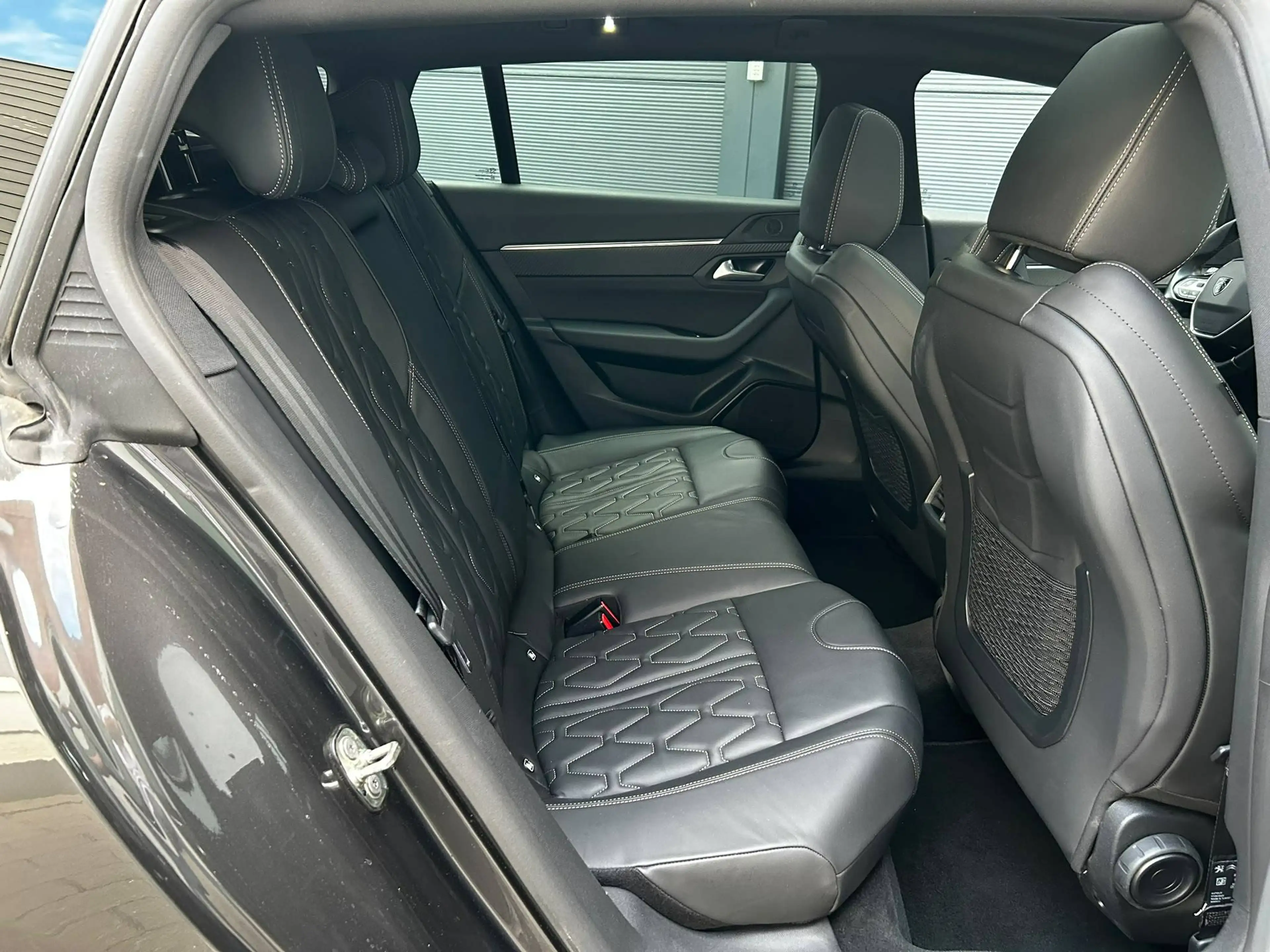 Peugeot 508 Facelift SW GT 1.6i Plug in Hybride Full 1J Garantie — photo 11