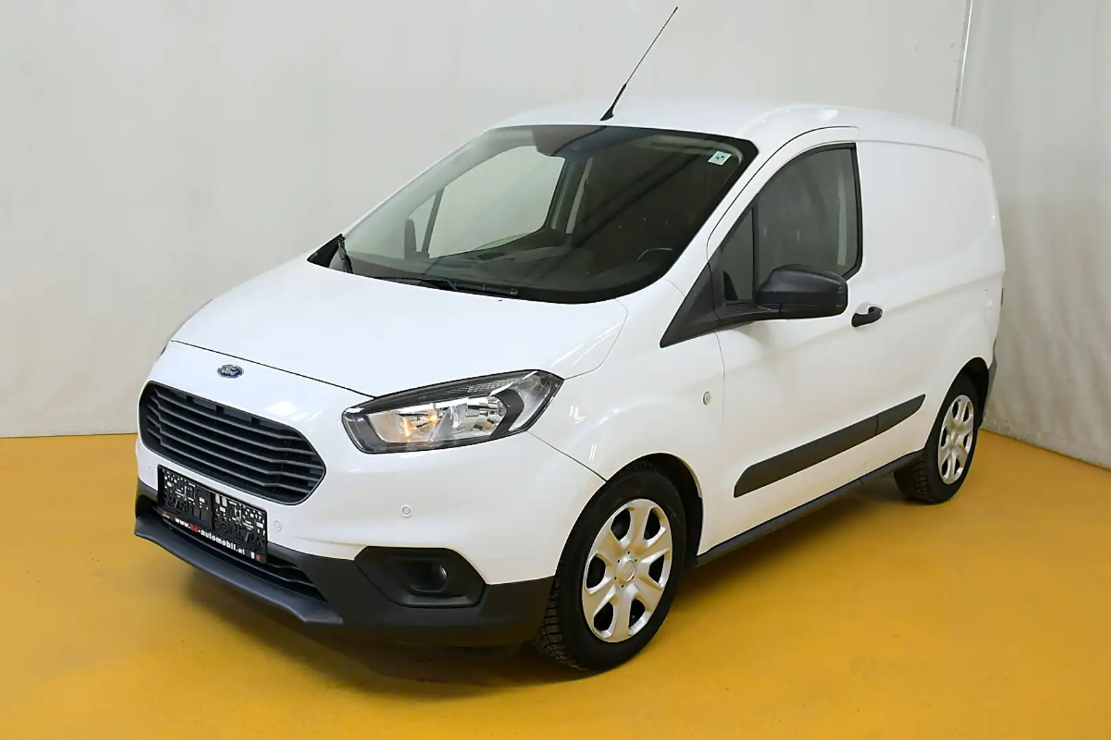 Ford Transit Courier 1,5 TDCi Trend Weiß - 1