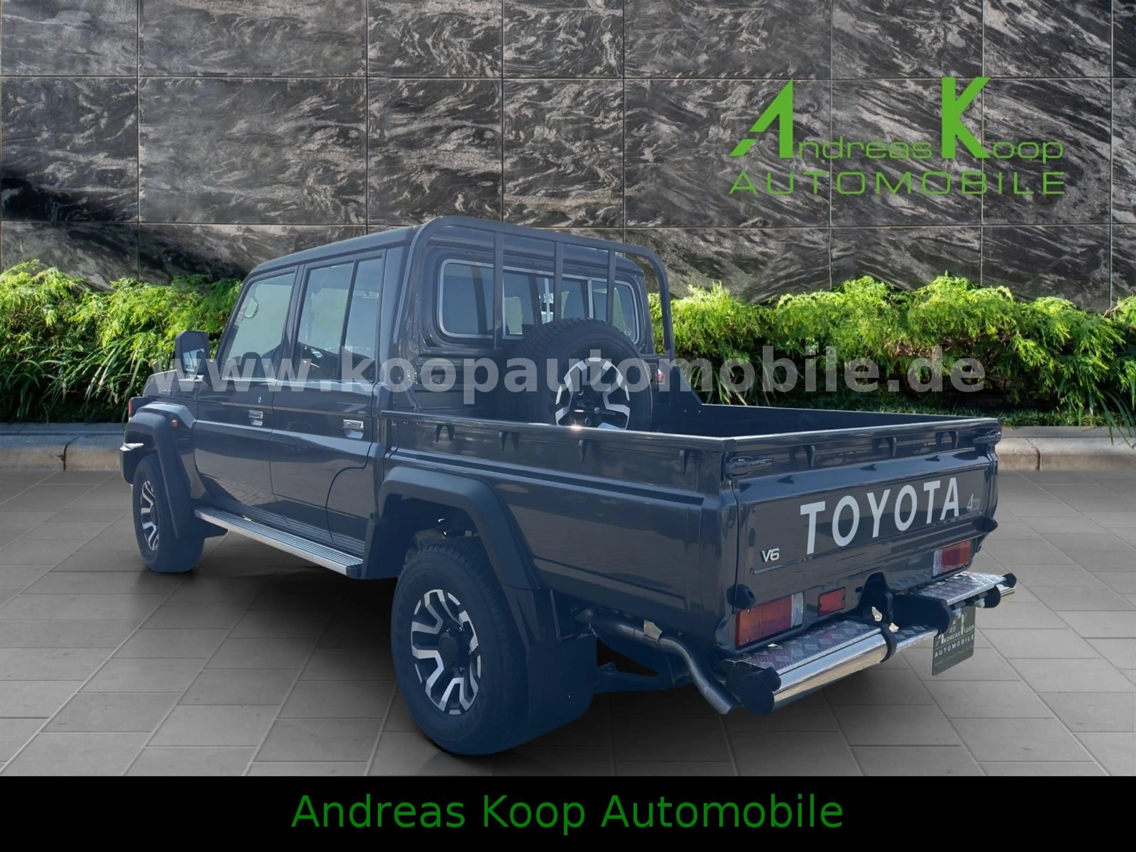Toyota Land Cruiser GRJ 79 DC LX 40th Automatik SOFORT — photo 4