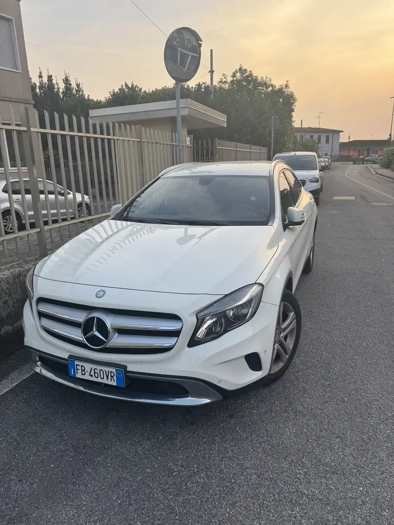 Mercedes-Benz GLA 200 (CDI) d 7G-DCT - 1