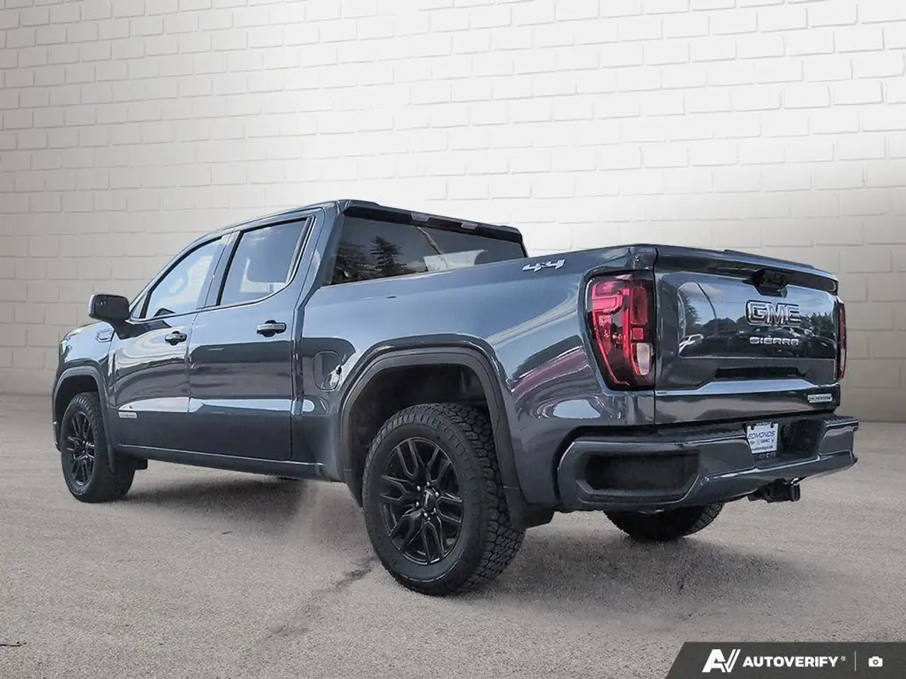 GMC Sierra 1500 снимка GMC Sierra 1500