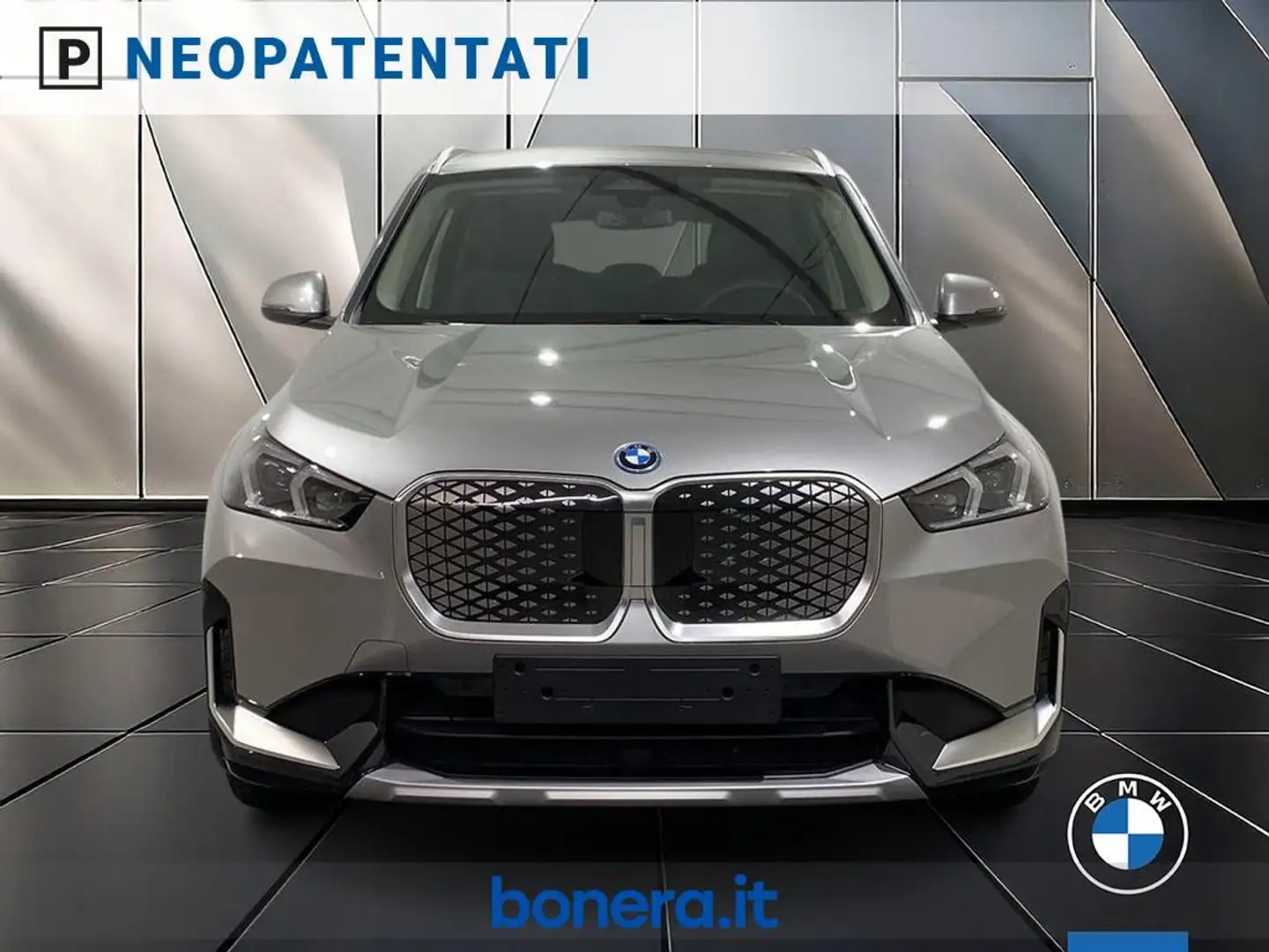 BMW iX1 edrive 20 Special Edition Argento - 2