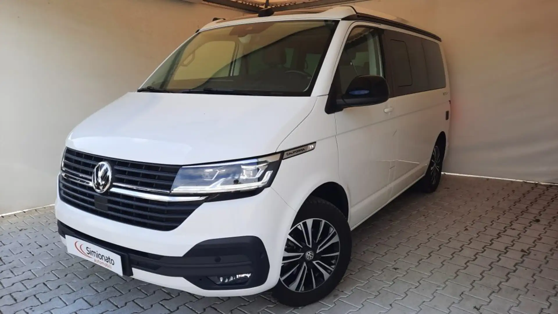 Volkswagen T6.1 California 2.0 TDI 150CV DSG Beach Camper Edition Bianco - 1