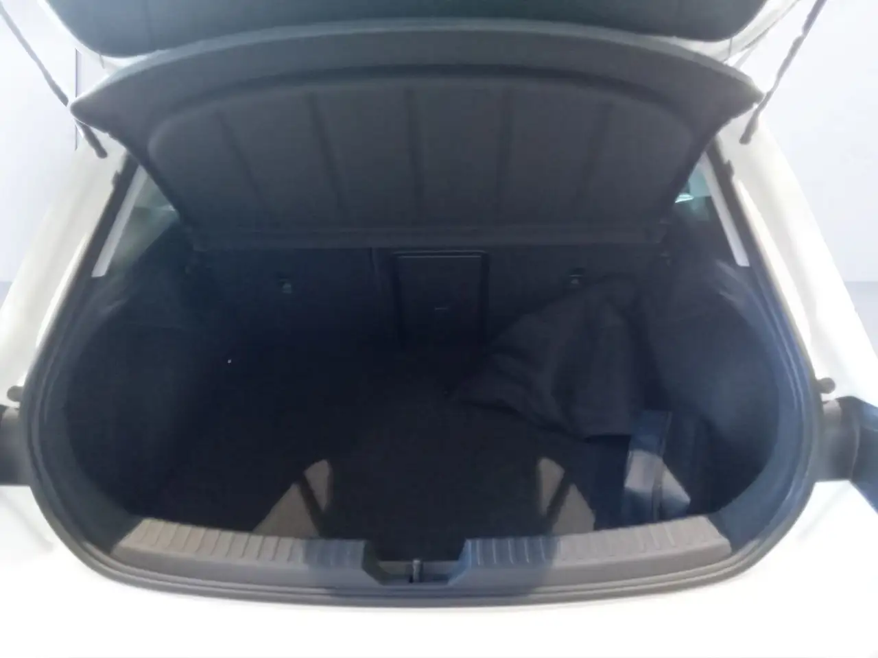 SEAT Leon LEON 1,5eHYBFR 5T FR-Line, Automatik, 204 PS 6