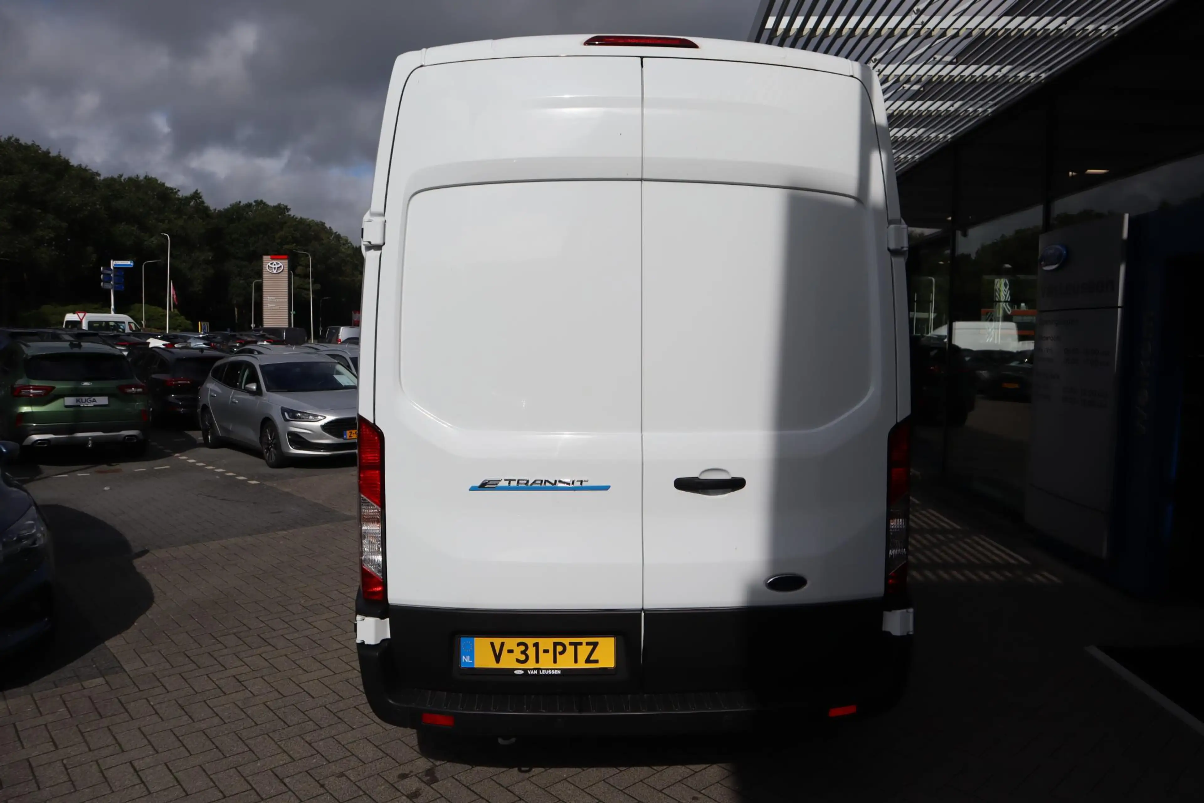 Ford E-Transit 350 L2H3 TREND 68KWH 2025! ALL-SEASON 4-JAAR/100.0 — photo 4