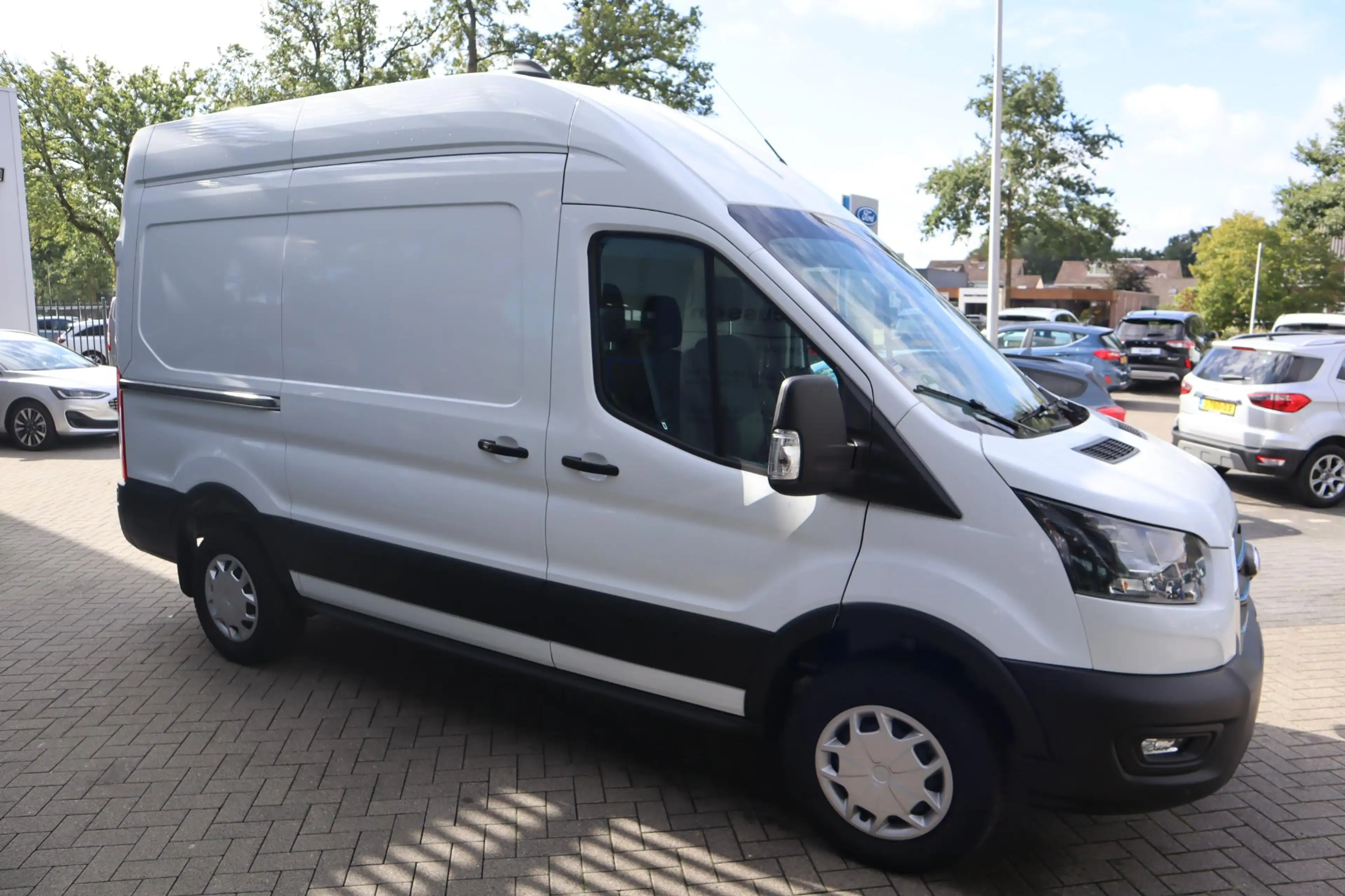 Ford E-Transit 350 L2H3 TREND 68KWH 2025! ALL-SEASON 4-JAAR/100.0 — photo 8