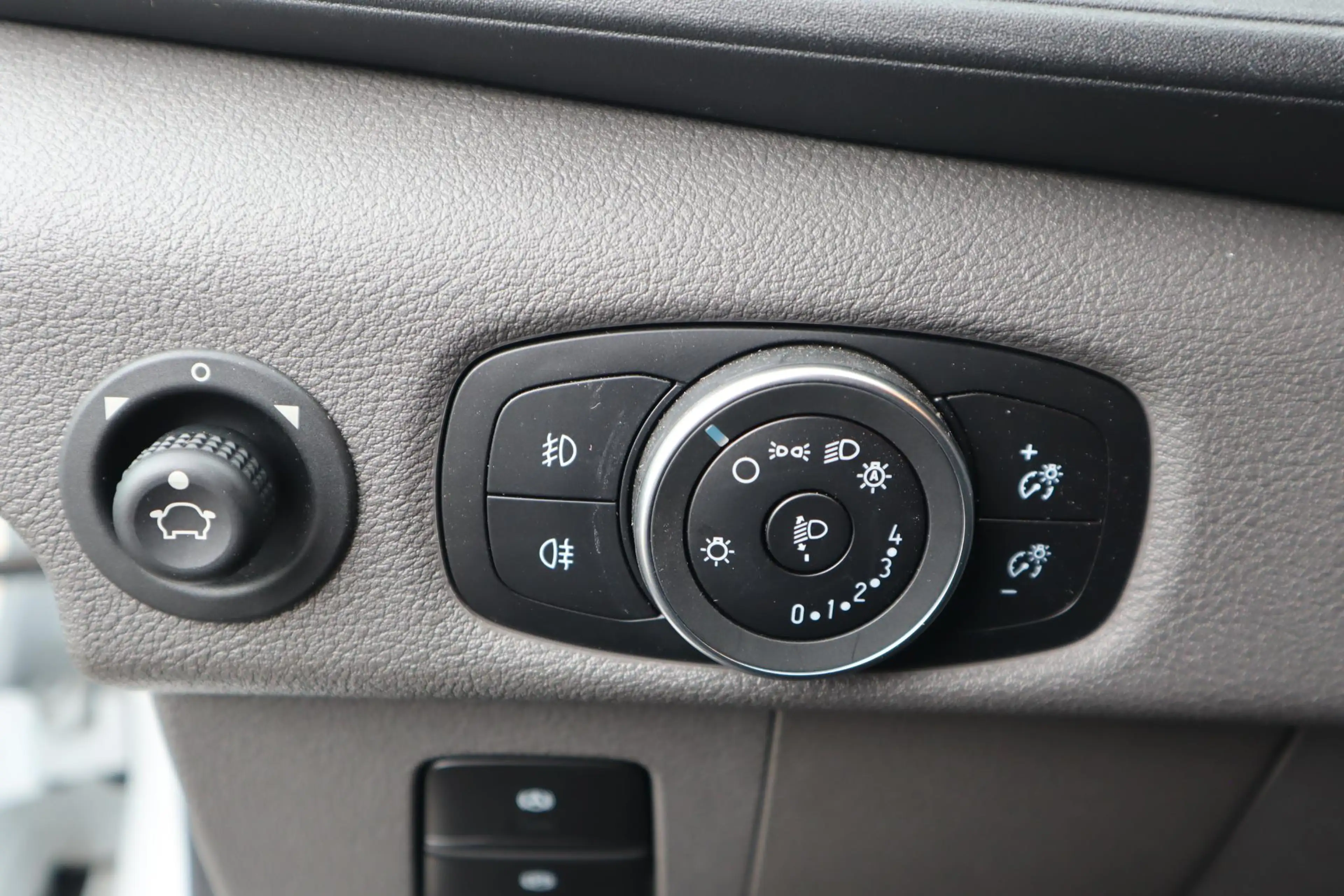 Ford E-Transit 350 L2H3 TREND 68KWH 2025! ALL-SEASON 4-JAAR/100.0 — photo 18