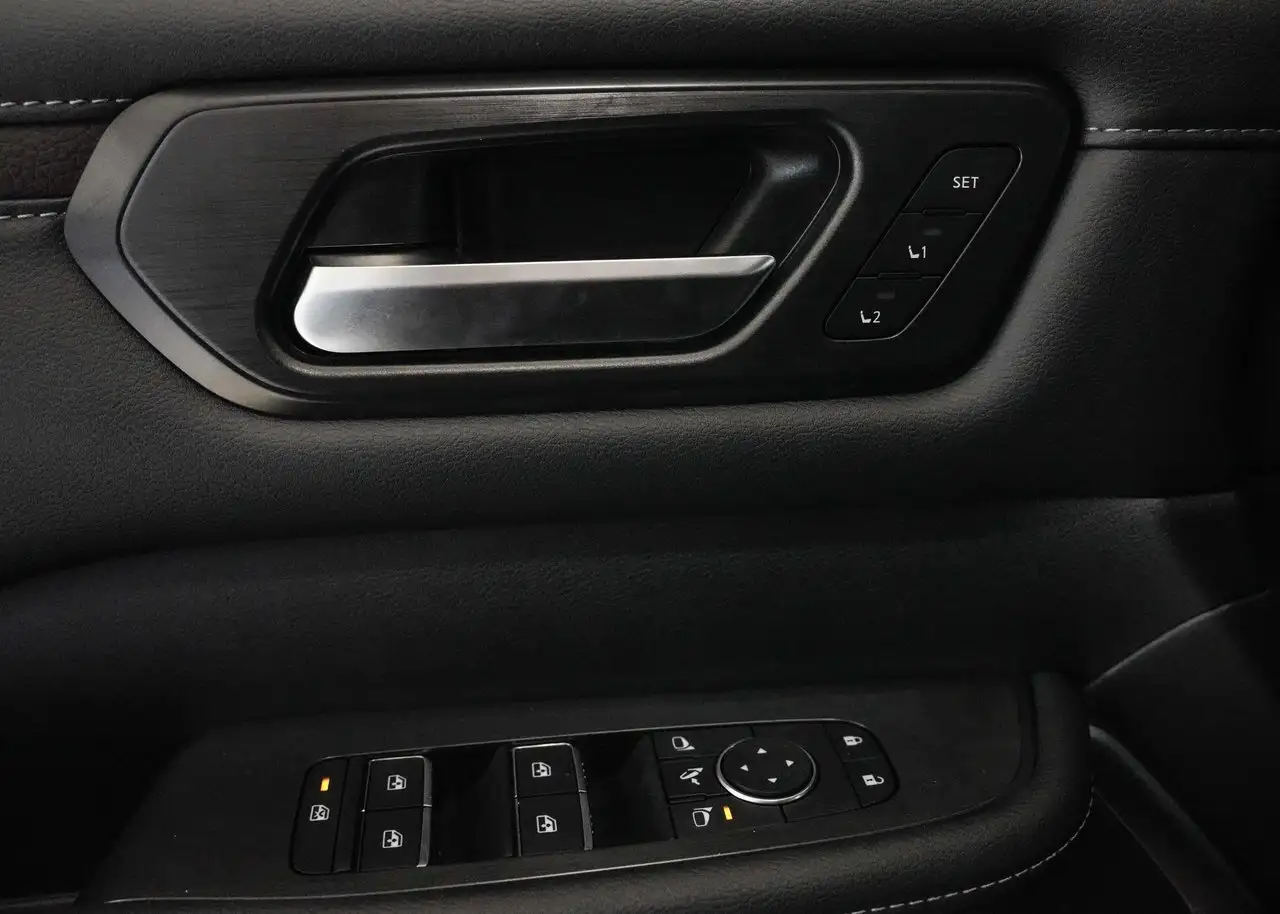 Nissan Armada снимка Nissan Armada