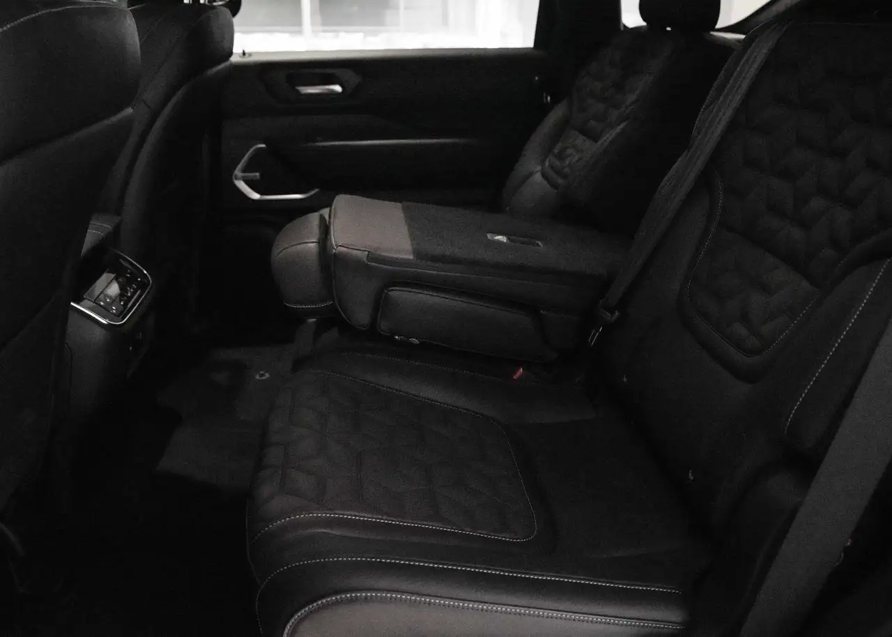 Nissan Armada снимка Nissan Armada