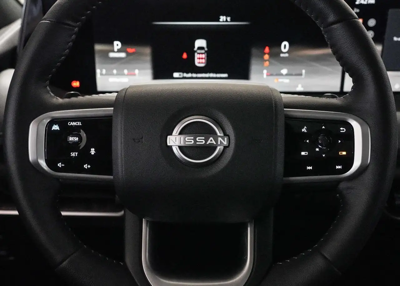 Nissan Armada снимка Nissan Armada