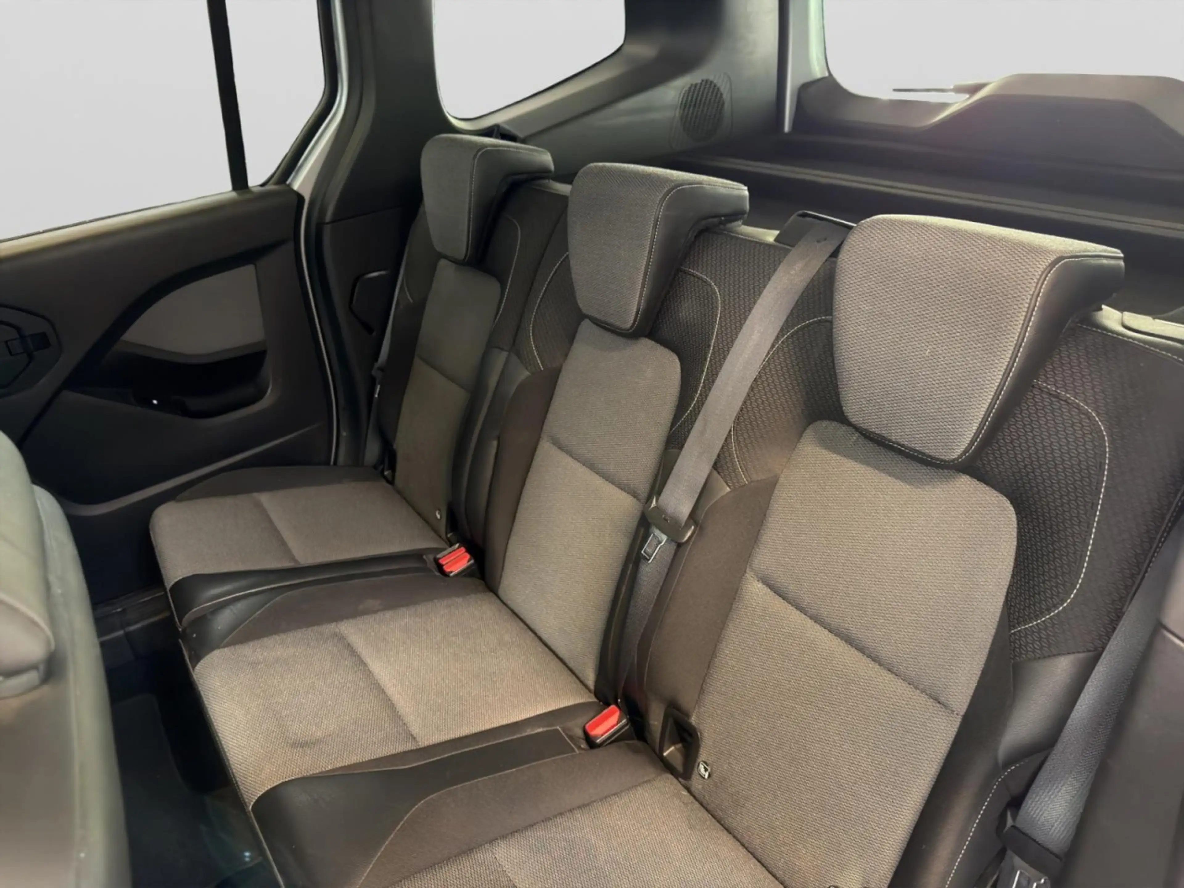 Renault Kangoo III Intens Klima Navi Rückfahrkamera Kurvenlicht — photo 14