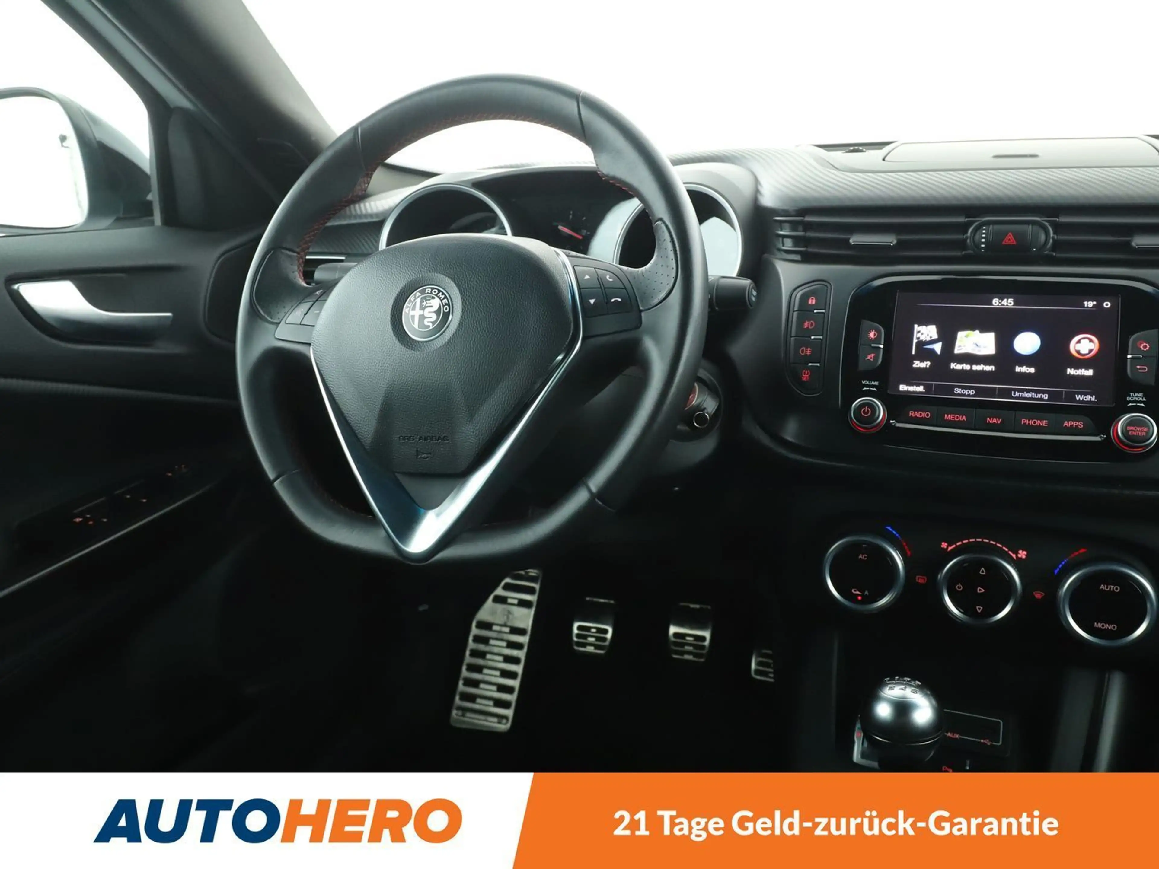 Alfa Romeo Giulietta 1.4 Turbo Sprint *NAVI*TEMPO*PDC*SHZ*ALU* — photo 13