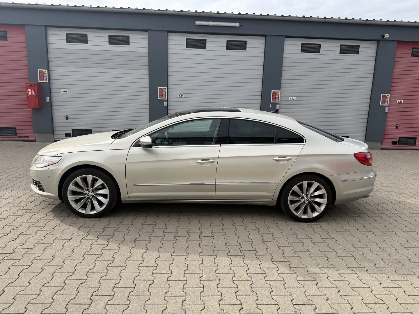 Volkswagen Passat CC Schiebedach+PDC+18Zoll+Navi Grau - 2