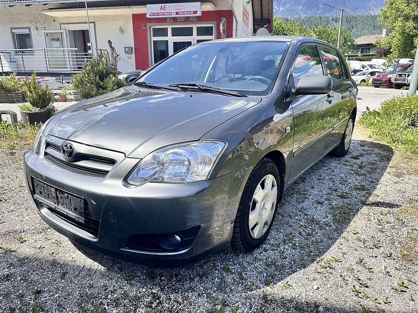 Toyota Corolla 1,4 D-4D 90 Austria Gris - 1