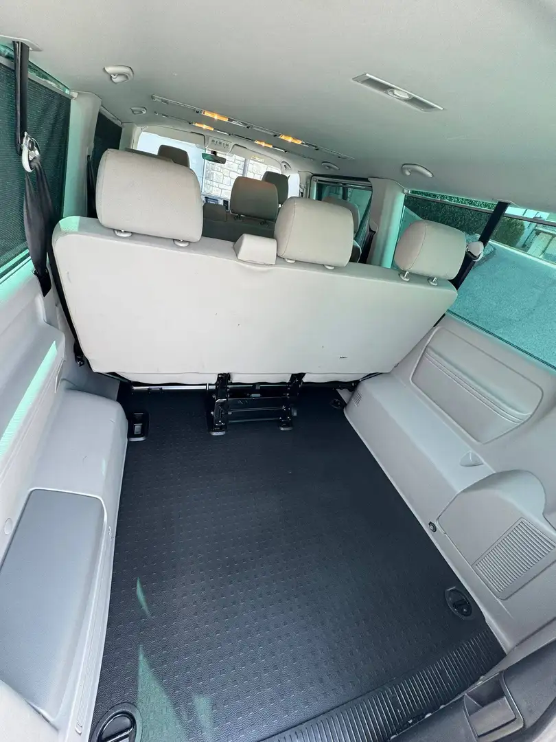 Volkswagen T6 Caravelle Caravelle Comfortline LR 2,0 TSI 4Motion Aut. Comfortline Grau - 2