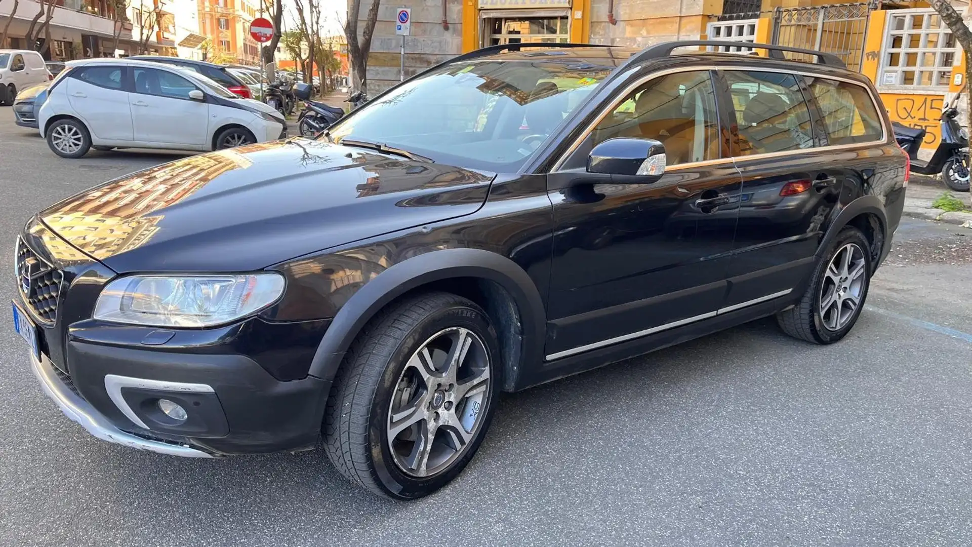Volvo XC70 XC70+III+2007+2.4+d4+Summum+awd+181cv+geartronic Negro - 1